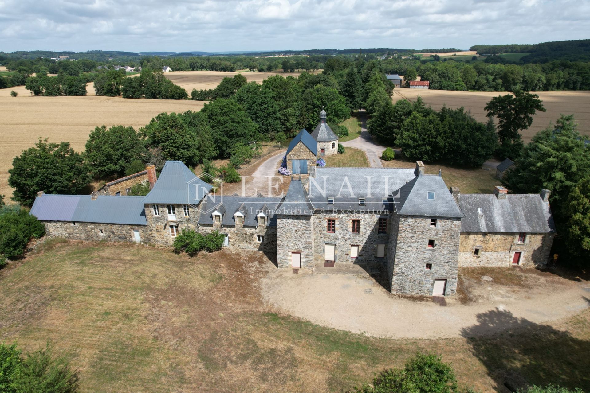 manor house 25 rooms for sale on GUER (56380)