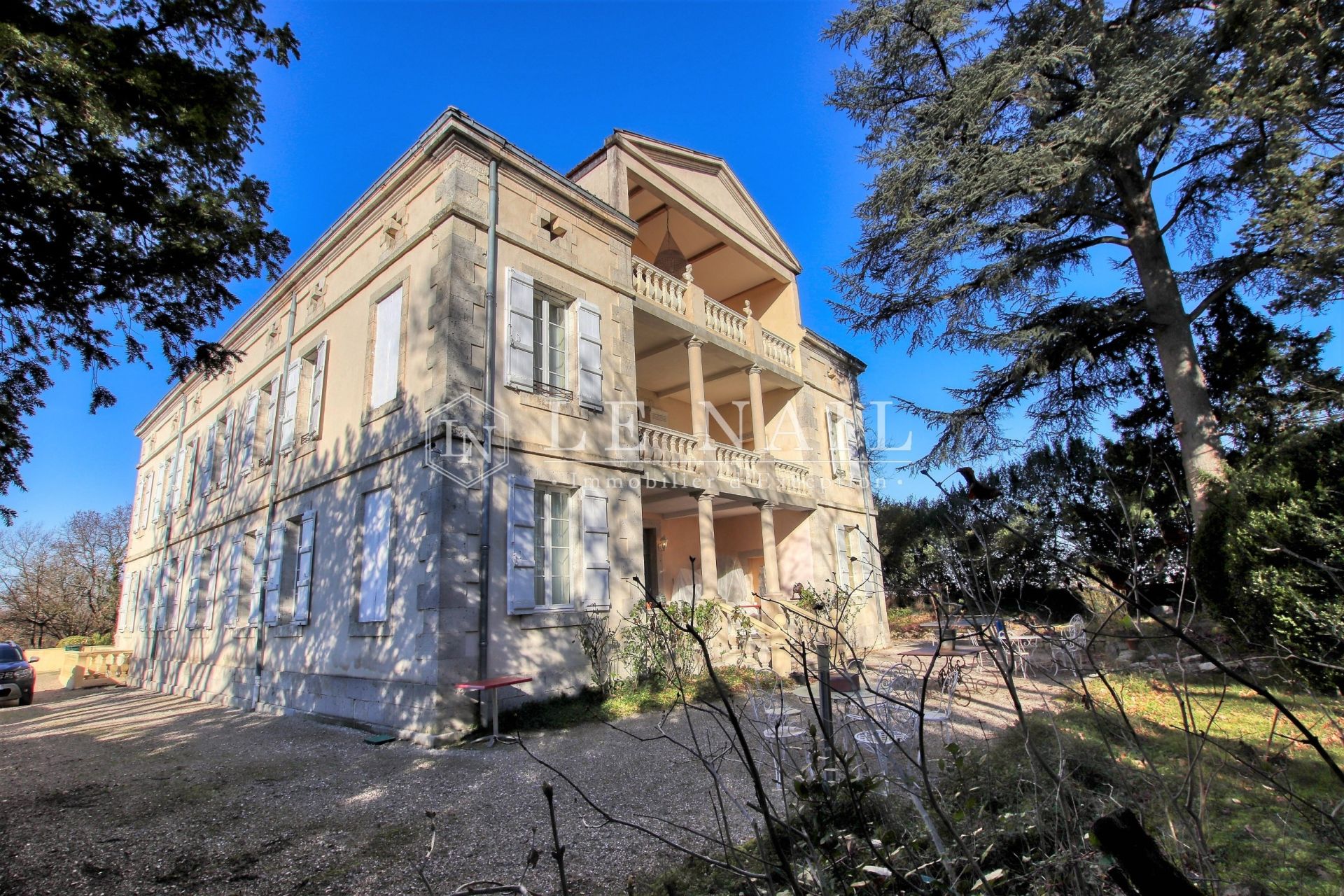 mansion 16 rooms for sale on MOISSAC (82200)