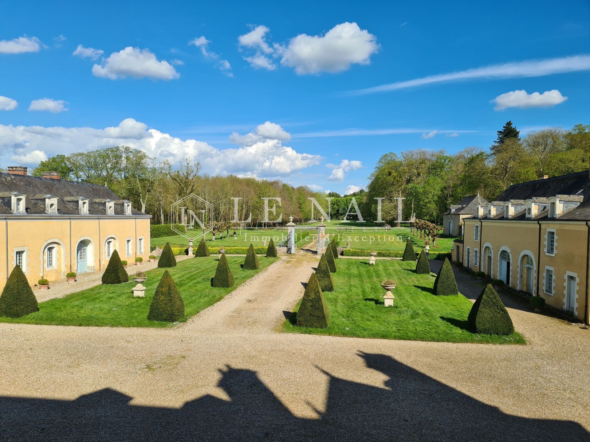château 34 pièces en vente à LAVAL (53000)