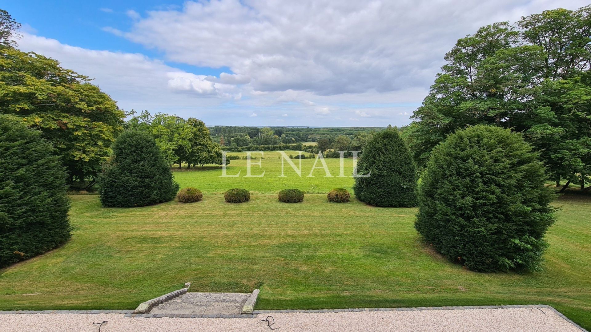 château 23 pièces en vente à CHATEAU DU LOIR (72500)
