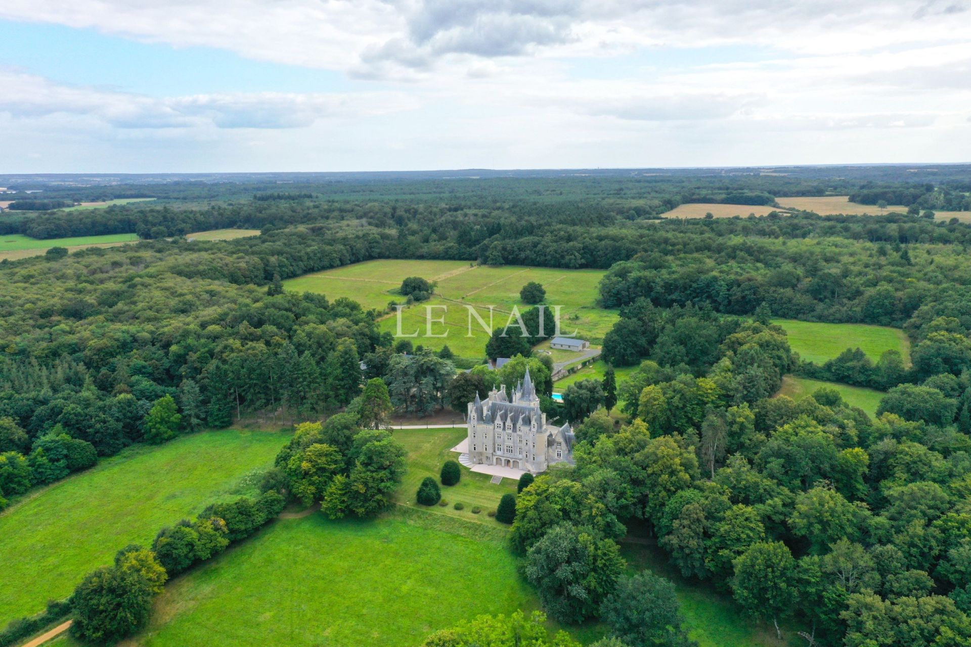 château 23 pièces en vente à CHATEAU DU LOIR (72500)