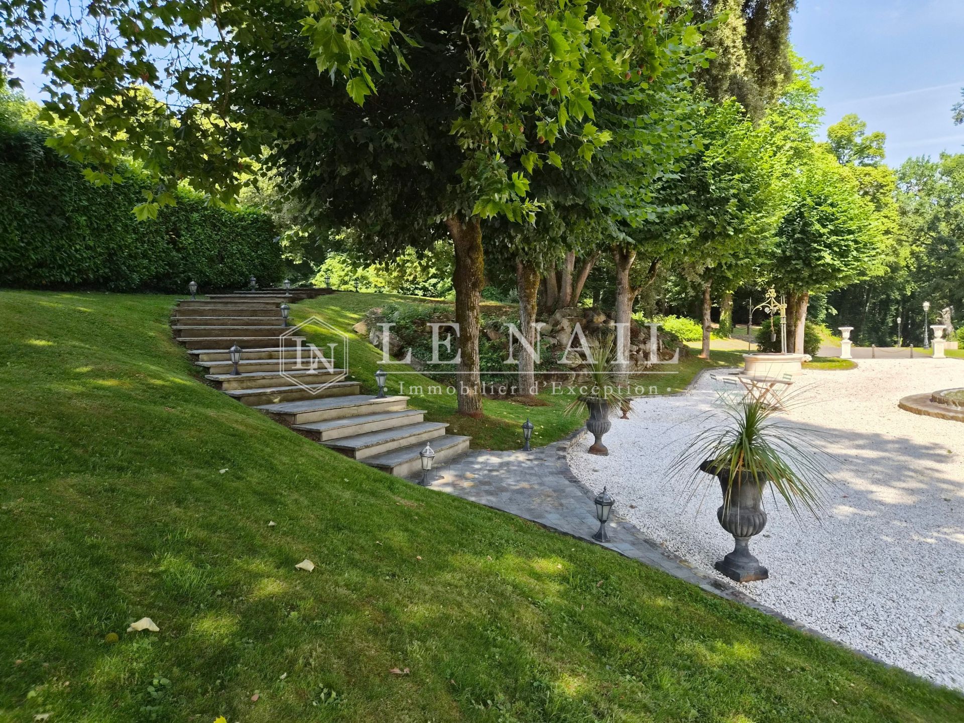 castle 23 rooms for sale on CHATEAU DU LOIR (72500)