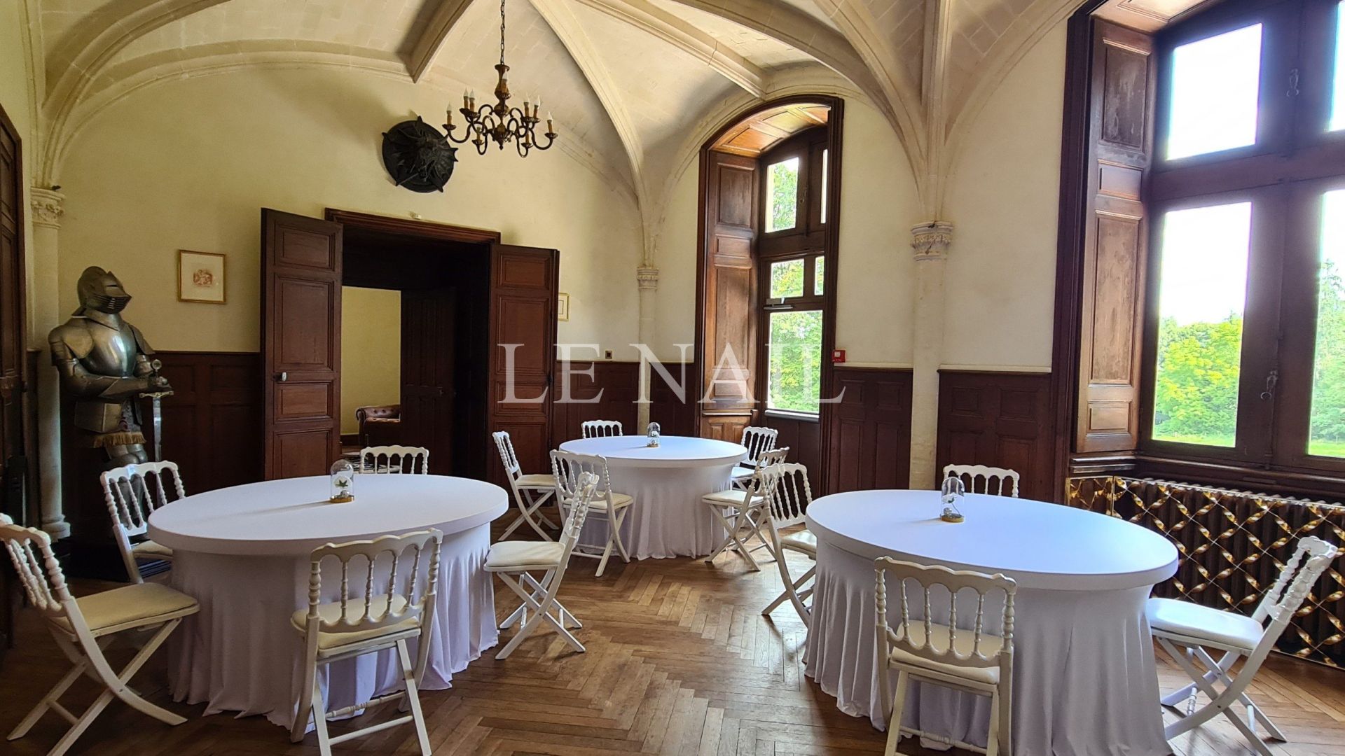 château 23 pièces en vente à CHATEAU DU LOIR (72500)