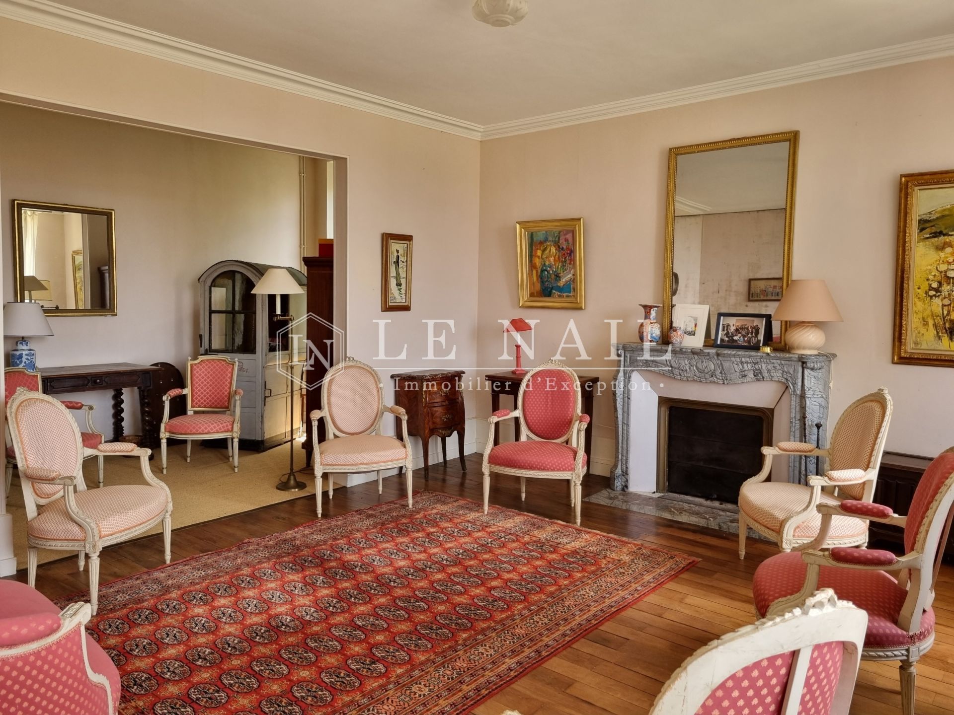 mansion 13 rooms for sale on BOURGES (18000)
