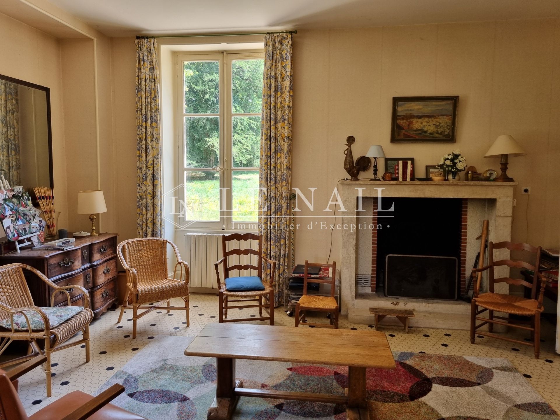 mansion 13 rooms for sale on BOURGES (18000)