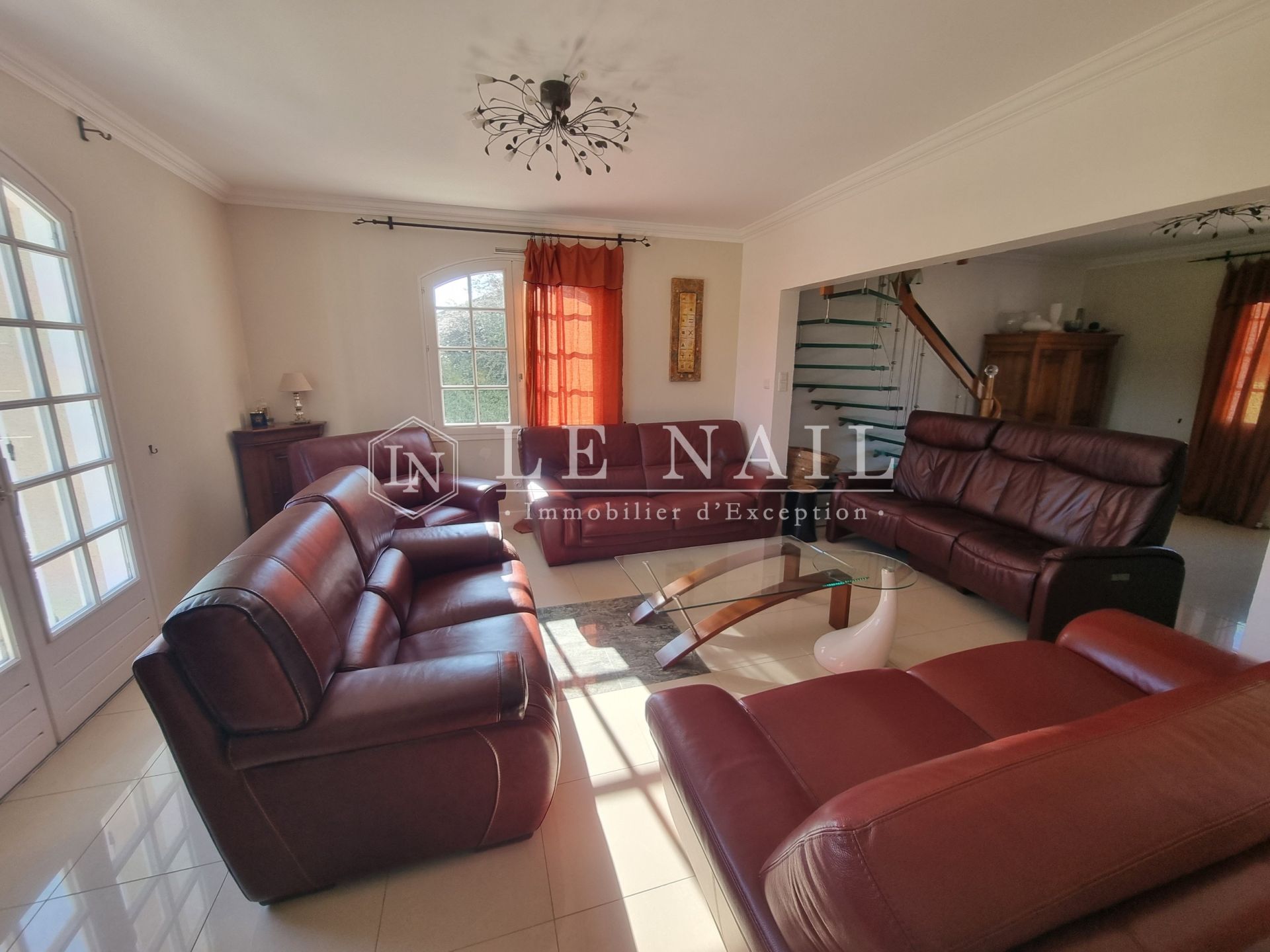 propriété 11 pièces en vente à NEUVY LE ROI (37370)