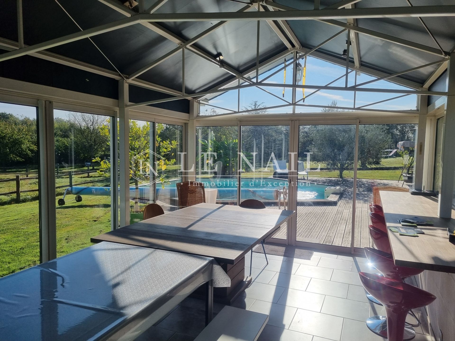 propriété 11 pièces en vente à NEUVY LE ROI (37370)