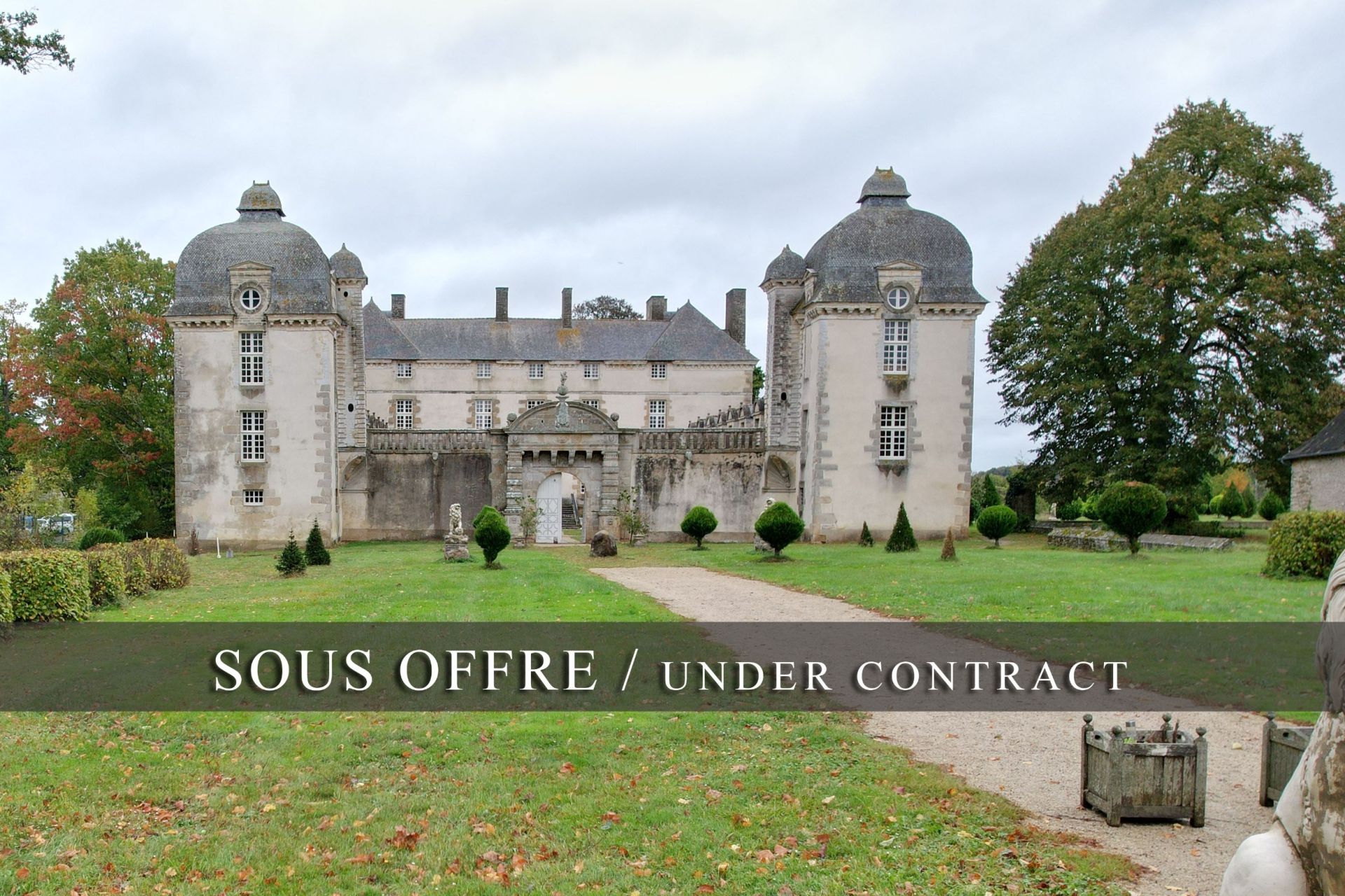 castle 18 rooms for sale on DINAN (22100)