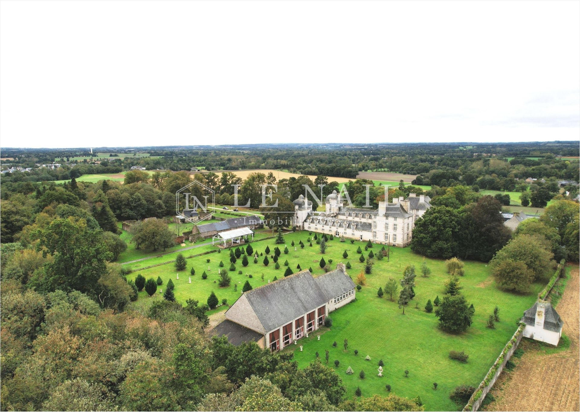 castle 18 rooms for sale on DINAN (22100)