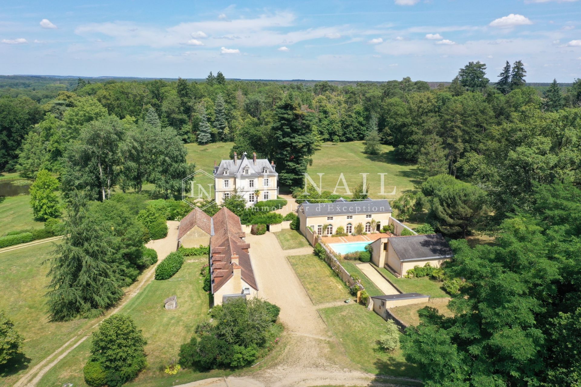 castle 11 rooms for sale on BAUGE EN ANJOU (49150)
