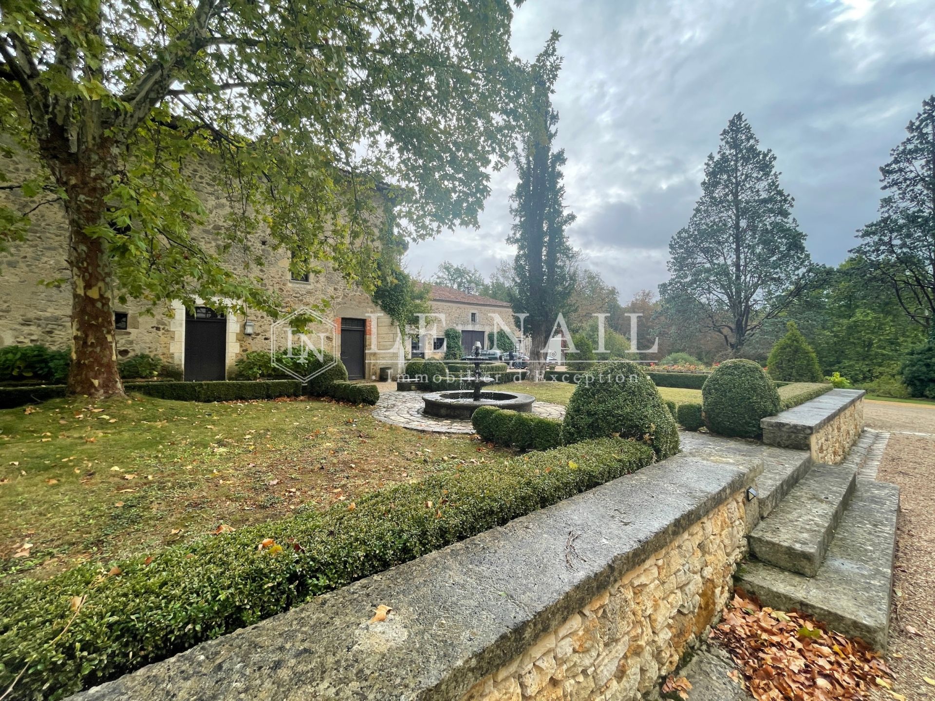château 18 pièces en vente à ANGOULEME (16000)