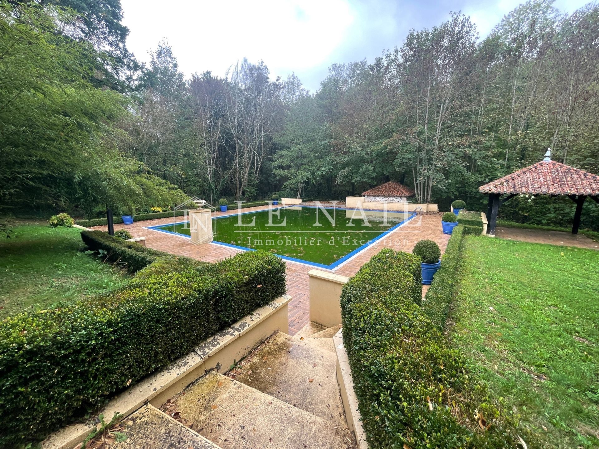 château 18 pièces en vente à ANGOULEME (16000)