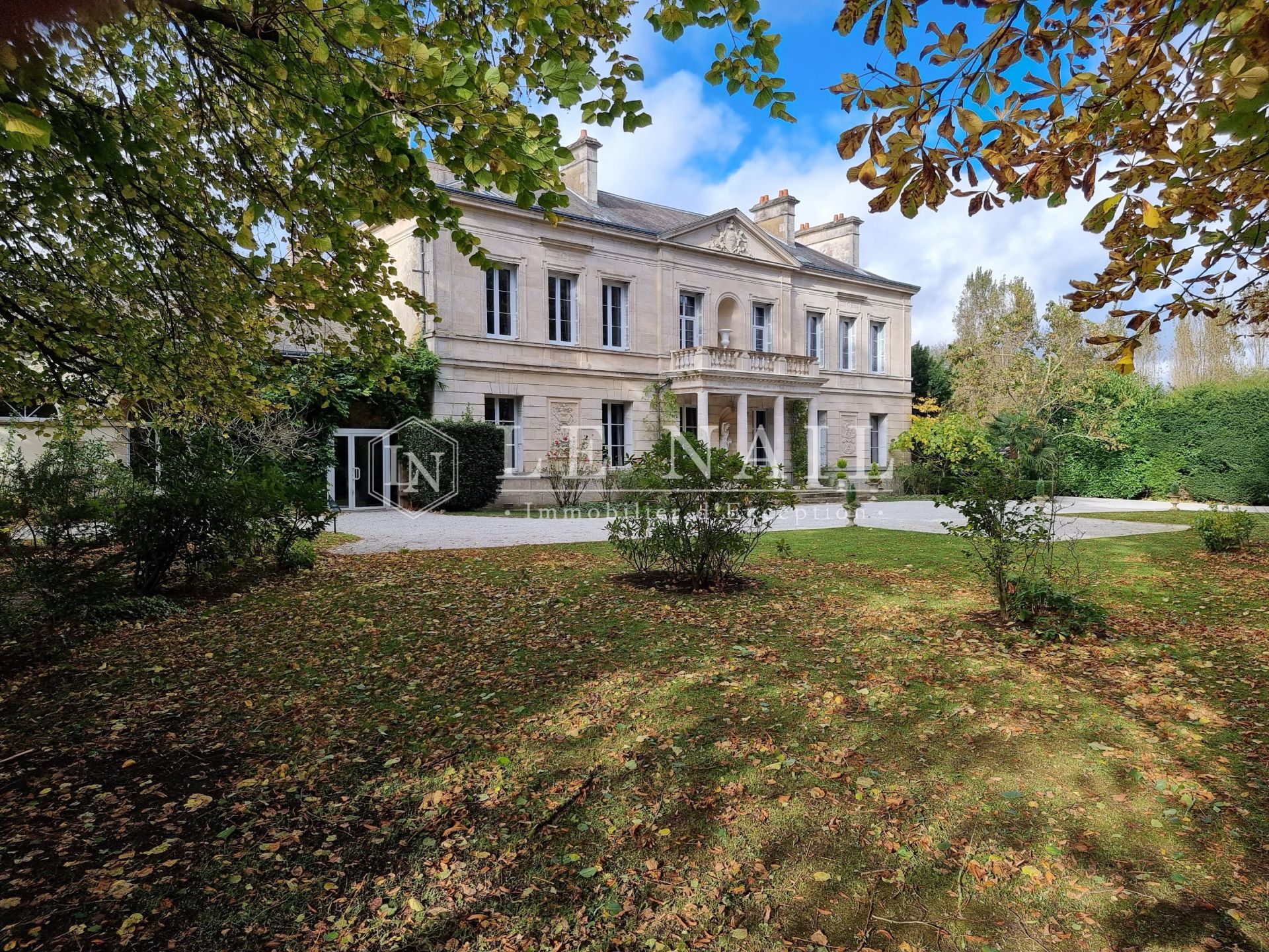 castle 16 rooms for sale on ALENCON (61000)