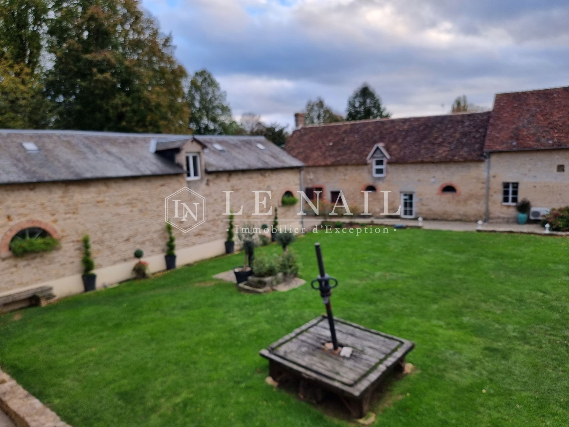 castle 16 rooms for sale on ALENCON (61000)