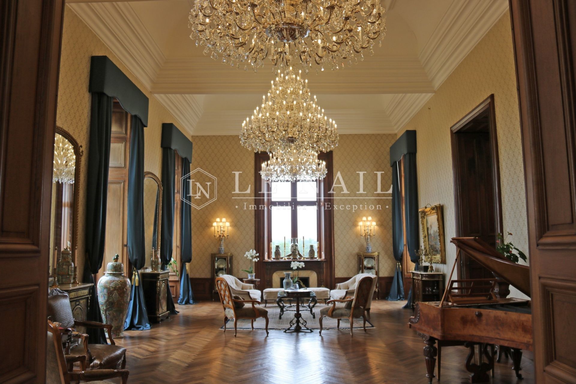 castle 25 rooms for sale on LE LION D ANGERS (49220)