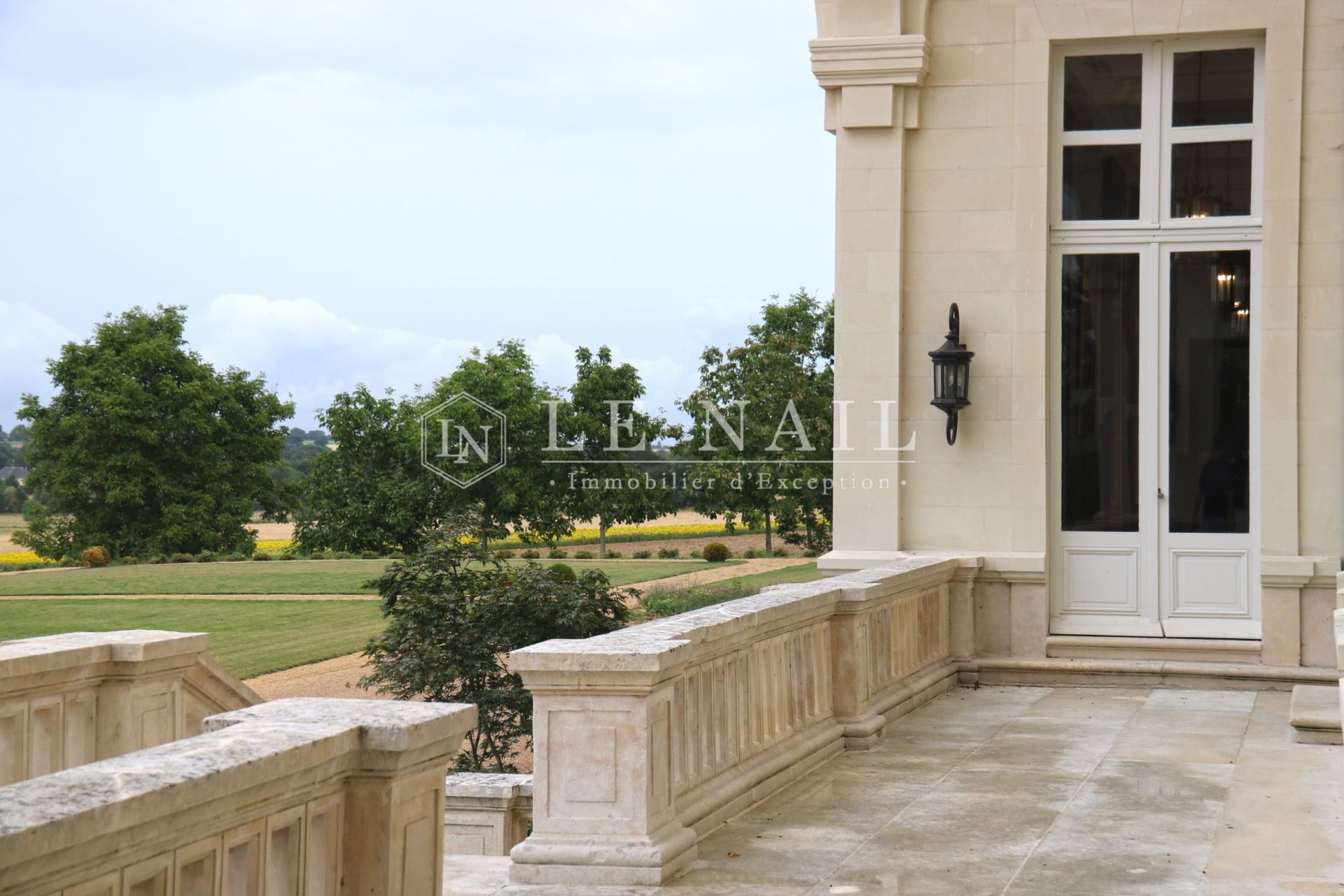 château 25 pièces en vente à LE LION D ANGERS (49220)