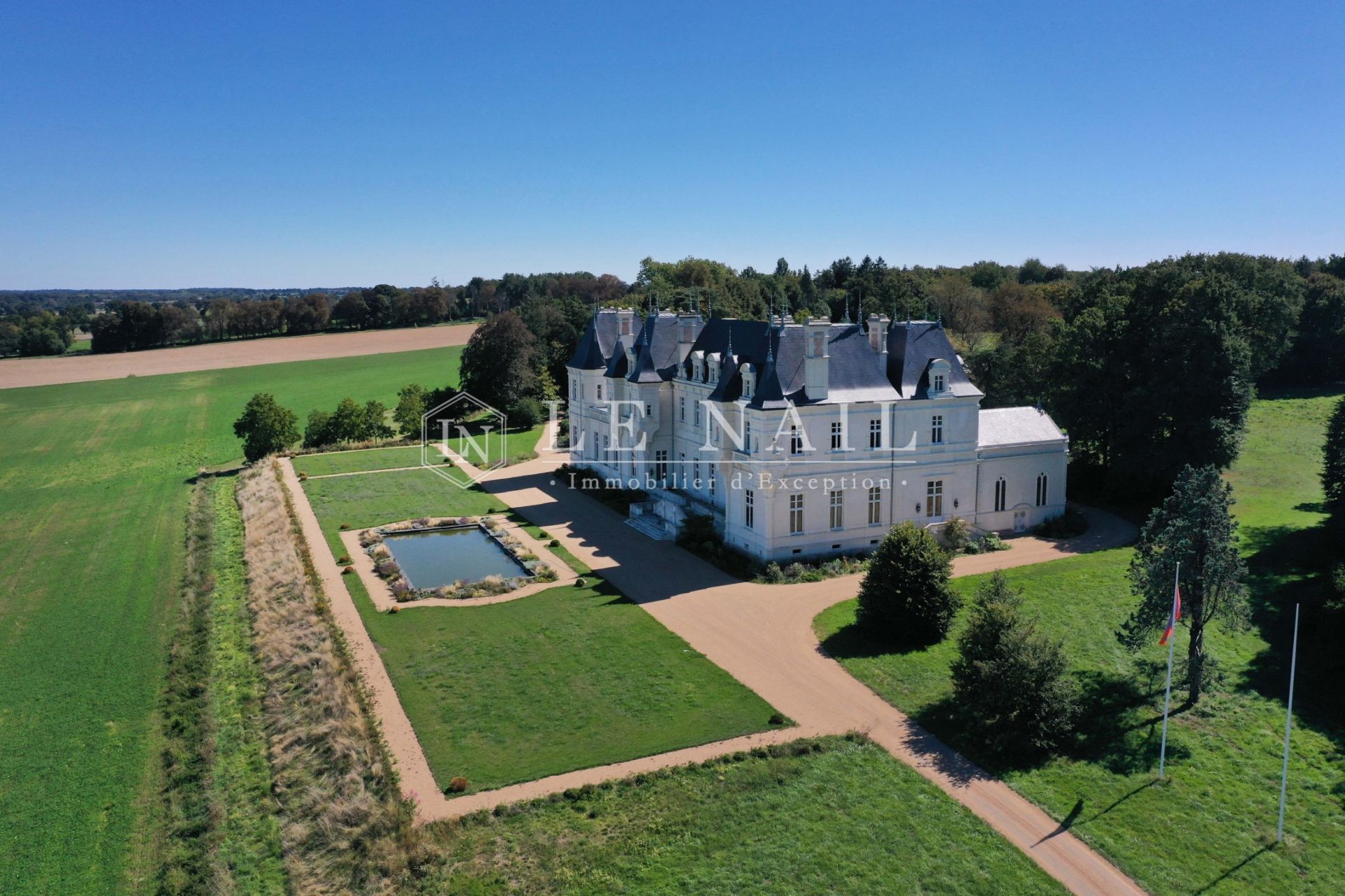 château 25 pièces en vente à LE LION D ANGERS (49220)