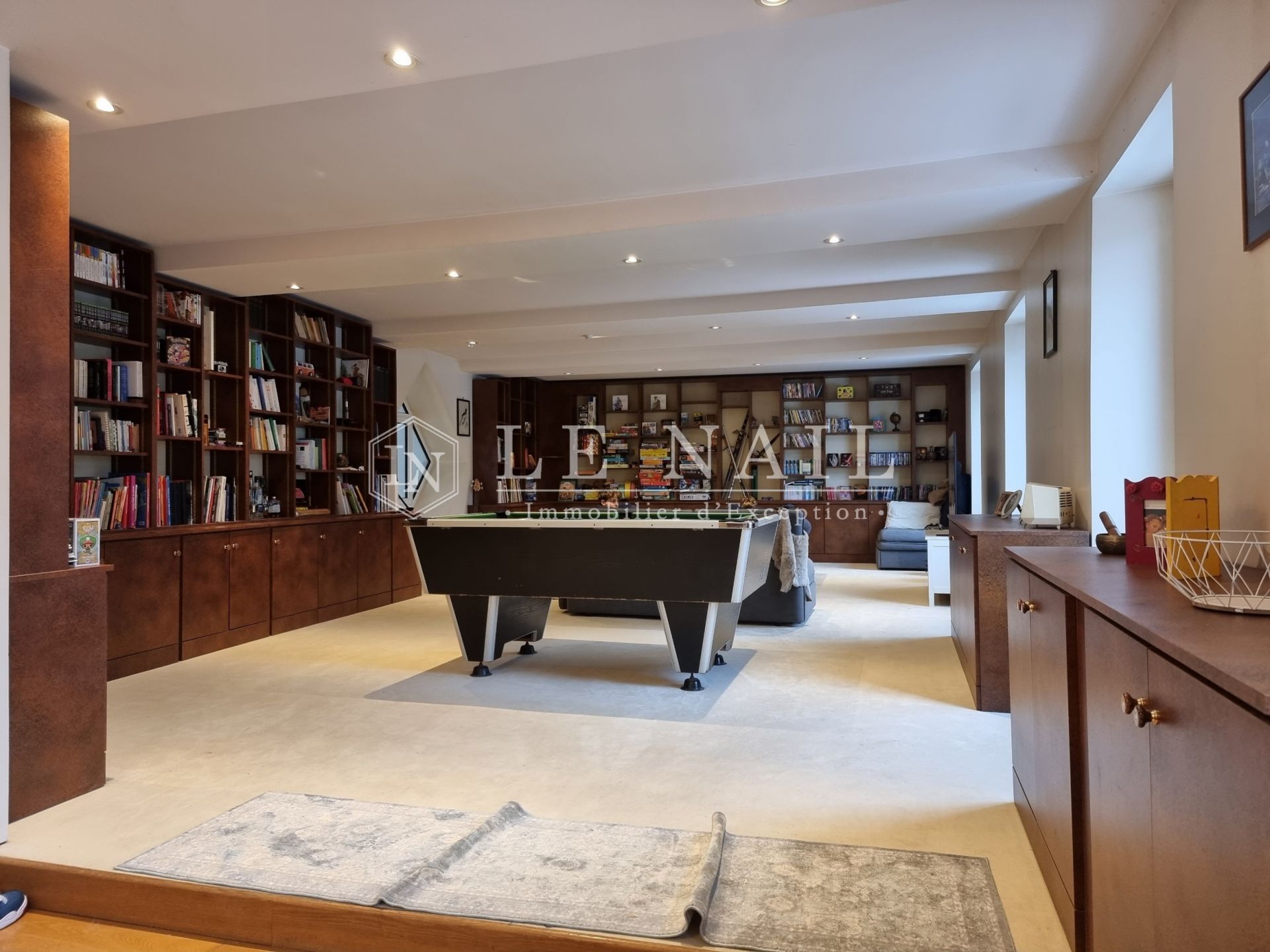 mansion 12 rooms for sale on FALAISE (14700)