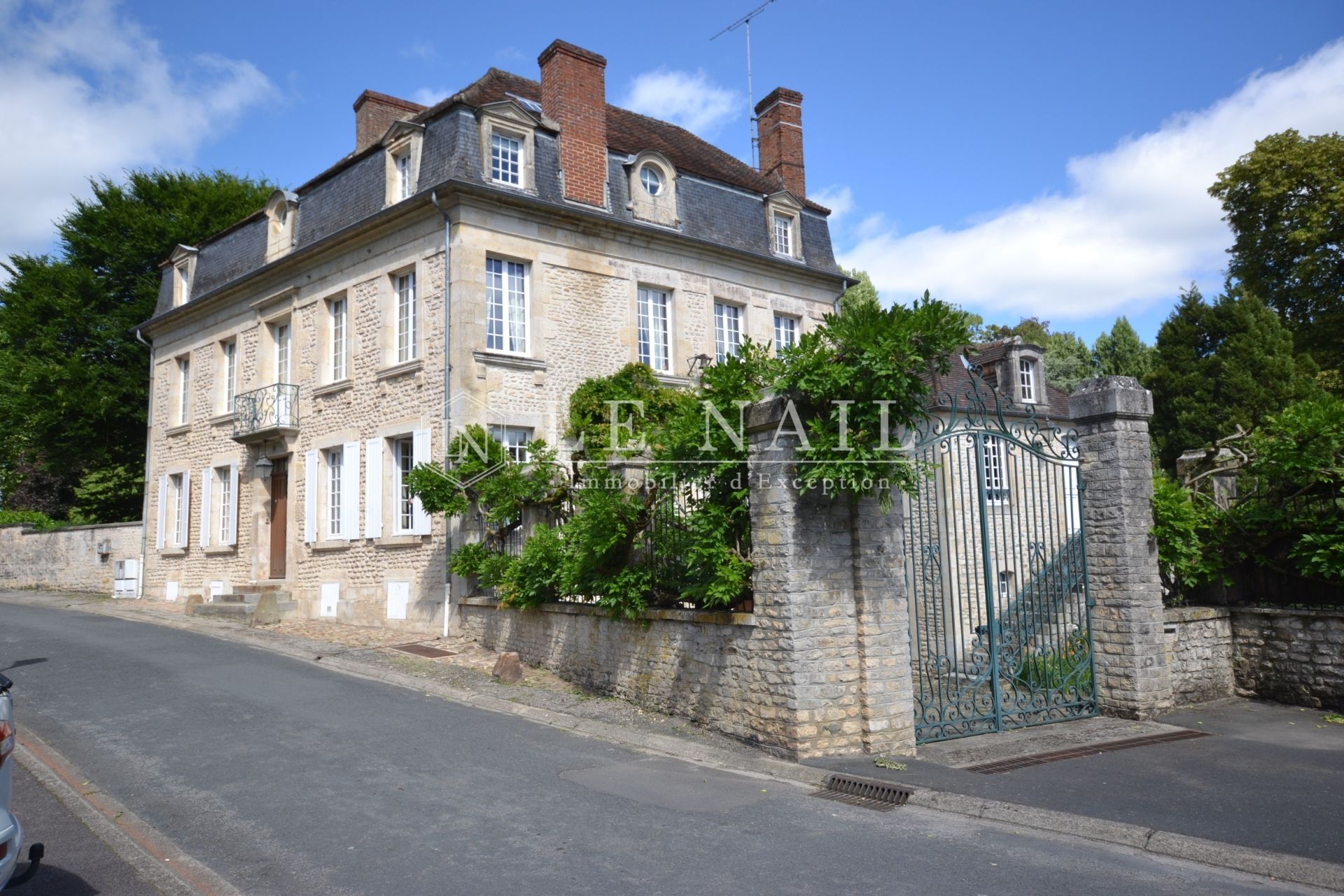 mansion 12 rooms for sale on FALAISE (14700)
