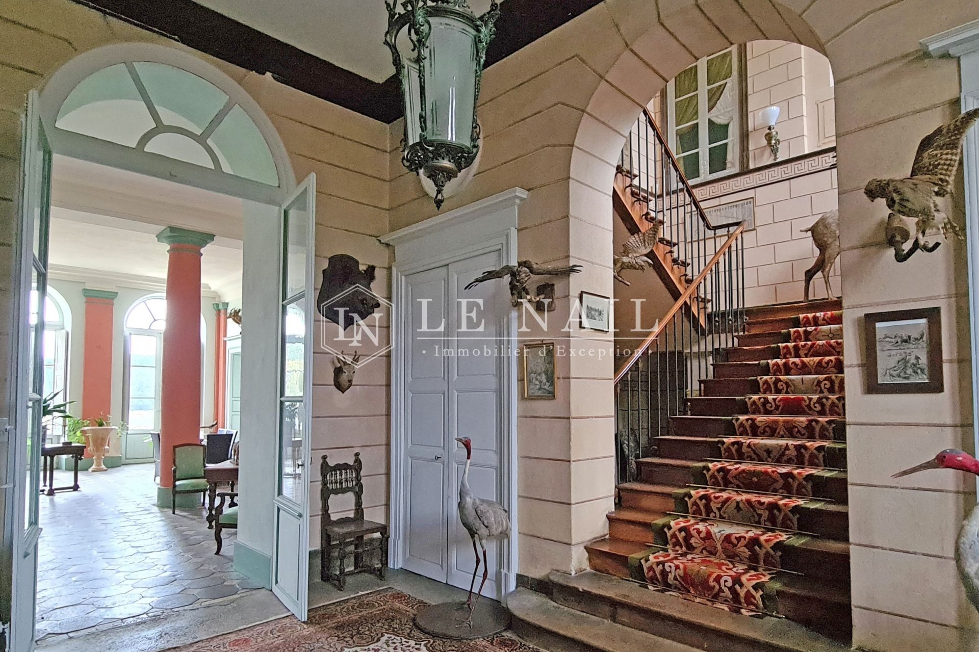 castle 20 rooms for sale on Bourges (18000)