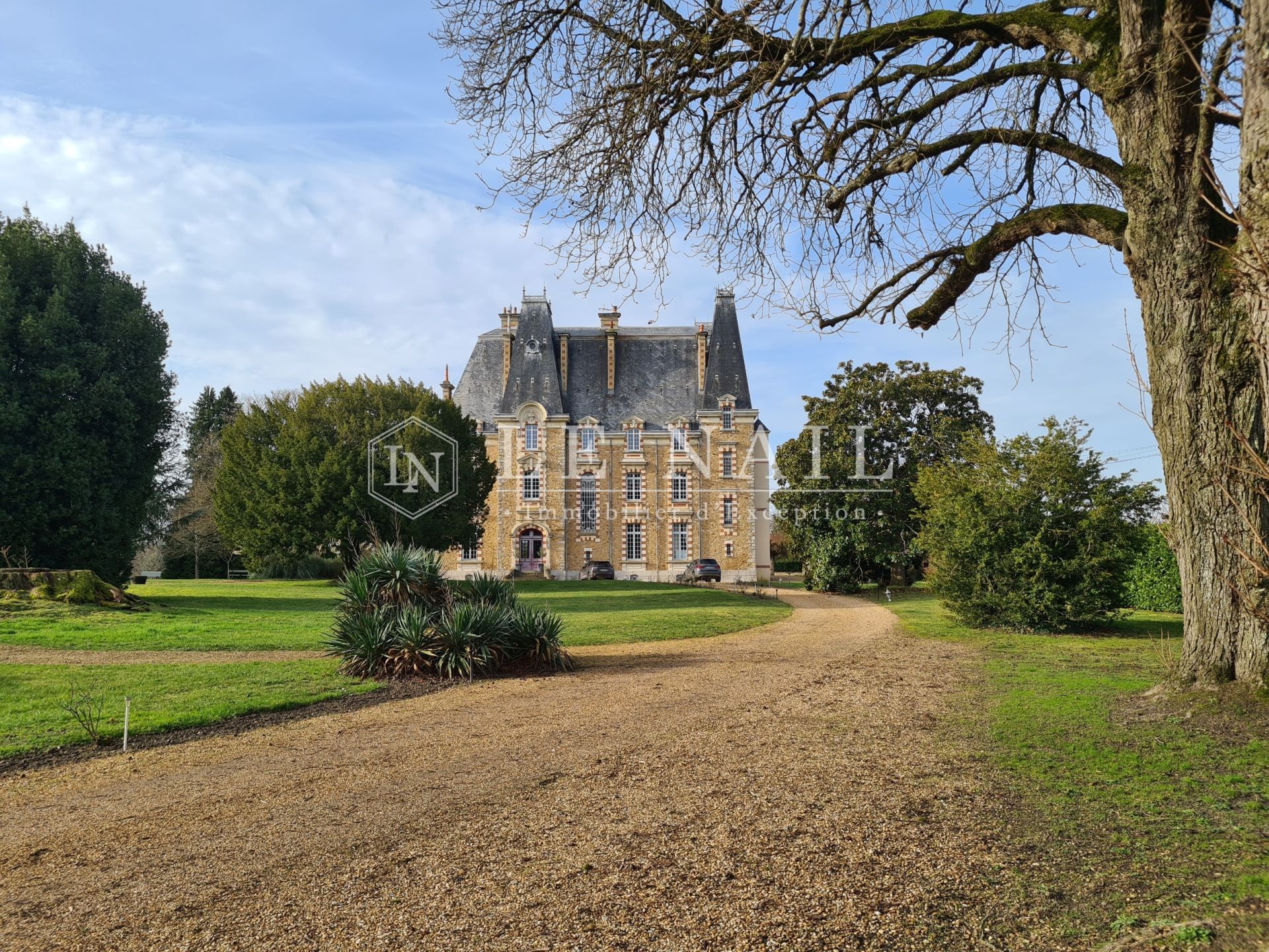 château 28 pièces en vente à LE MANS (72000)