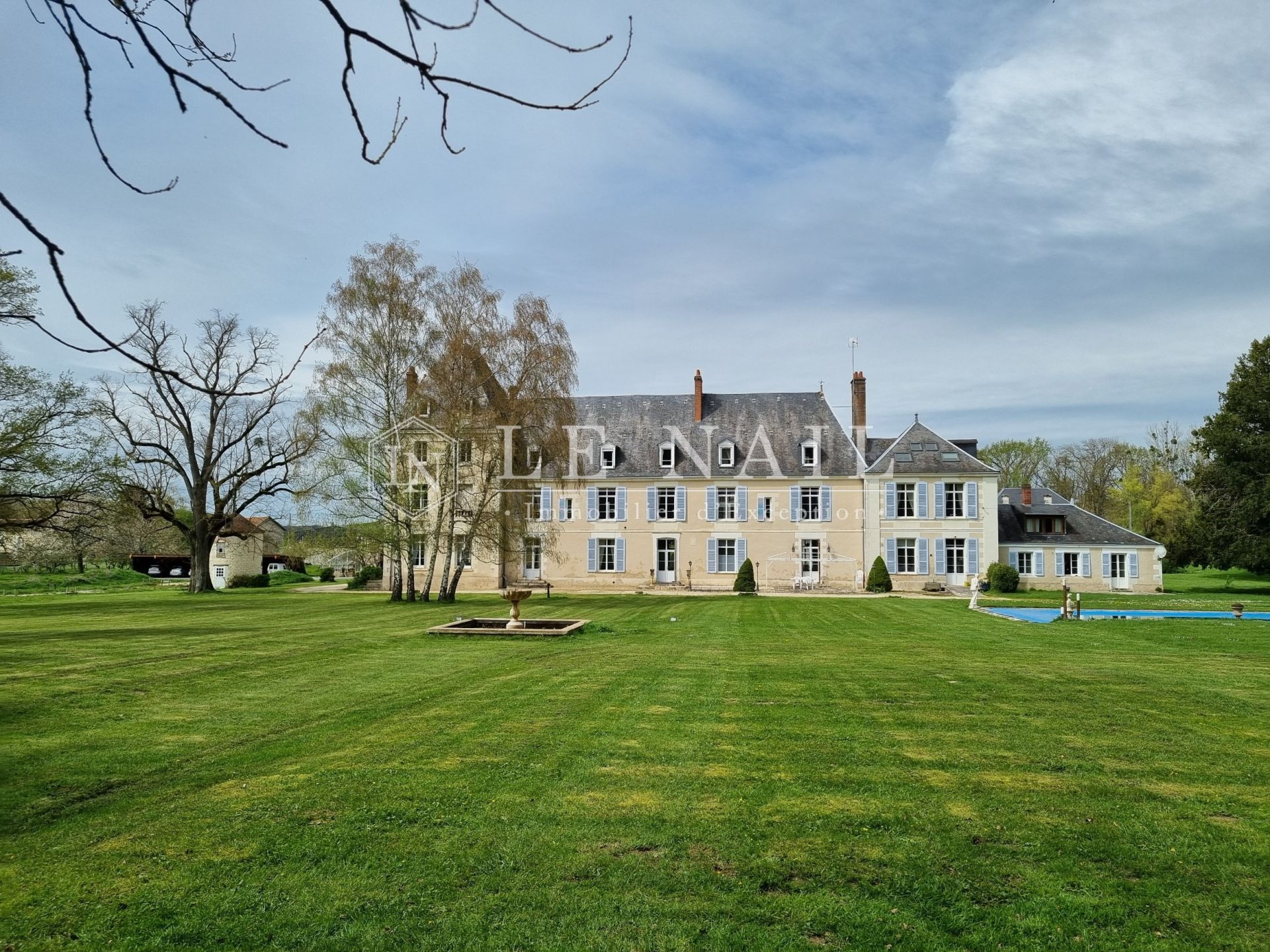 château 28 pièces en vente à VALENCAY (36600)