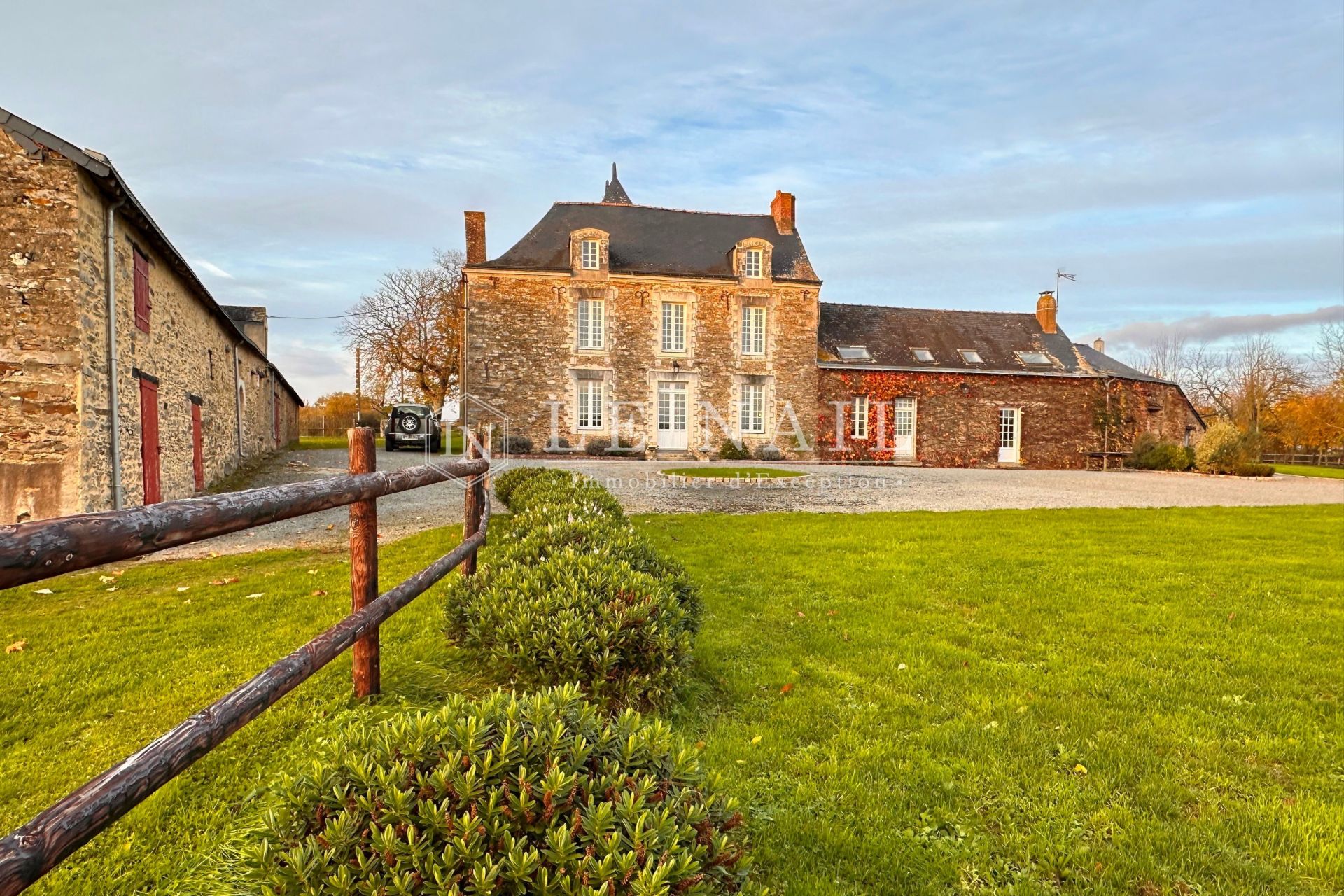 manor house 12 rooms for sale on NORT SUR ERDRE (44390)