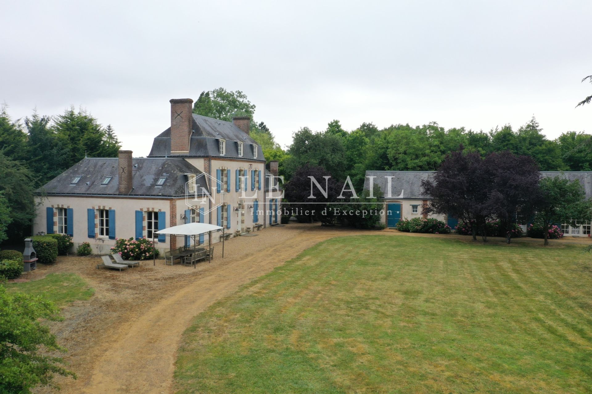 manoir 11 pièces en vente à LE MANS (72000) manoir 11 pièces en vente à LE MANS (72000)