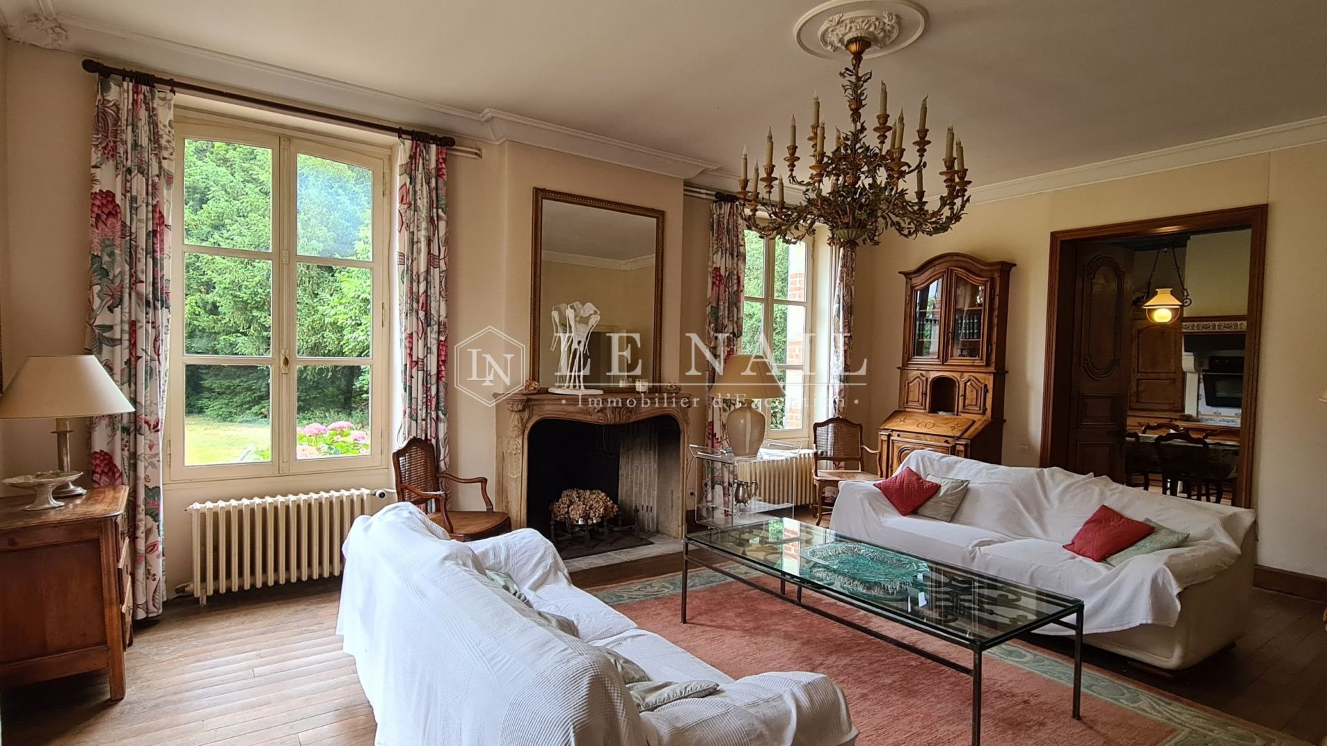 manor house 11 rooms for sale on LE MANS (72000)