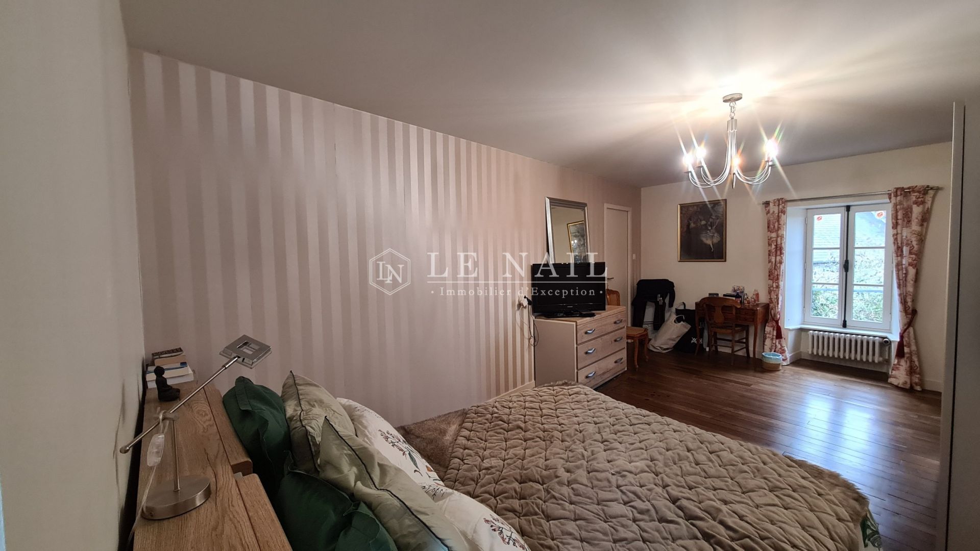 house 8 rooms for sale on VITRE (35500)