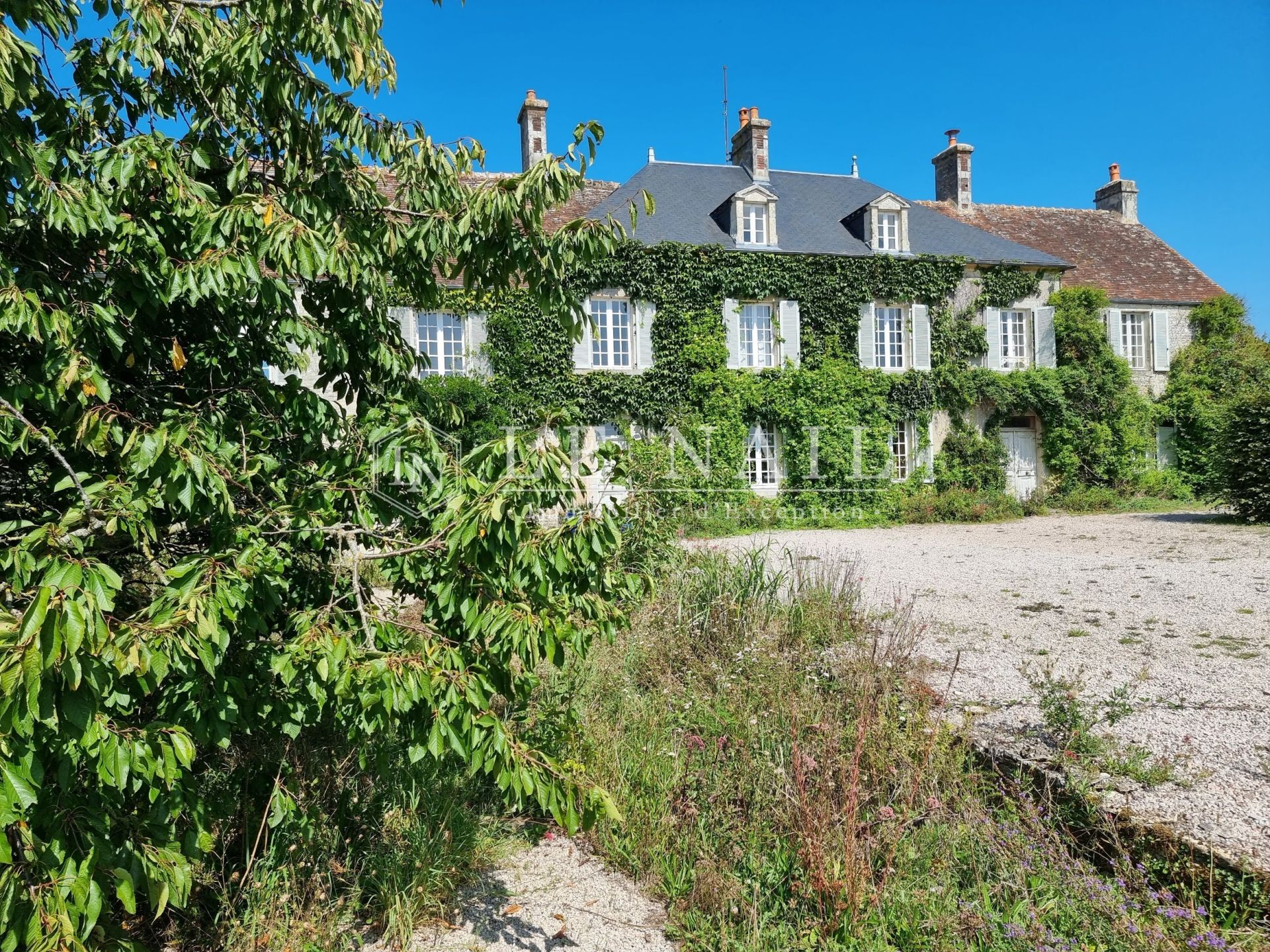 maison de maître 10 pièces en vente à PUTANGES LE LAC (61210)