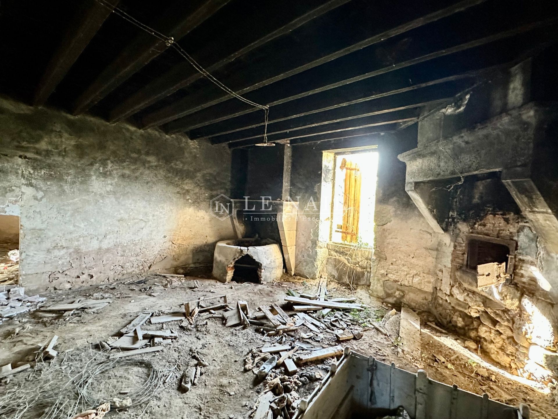castle 12 rooms for sale on GENSAC (33890)