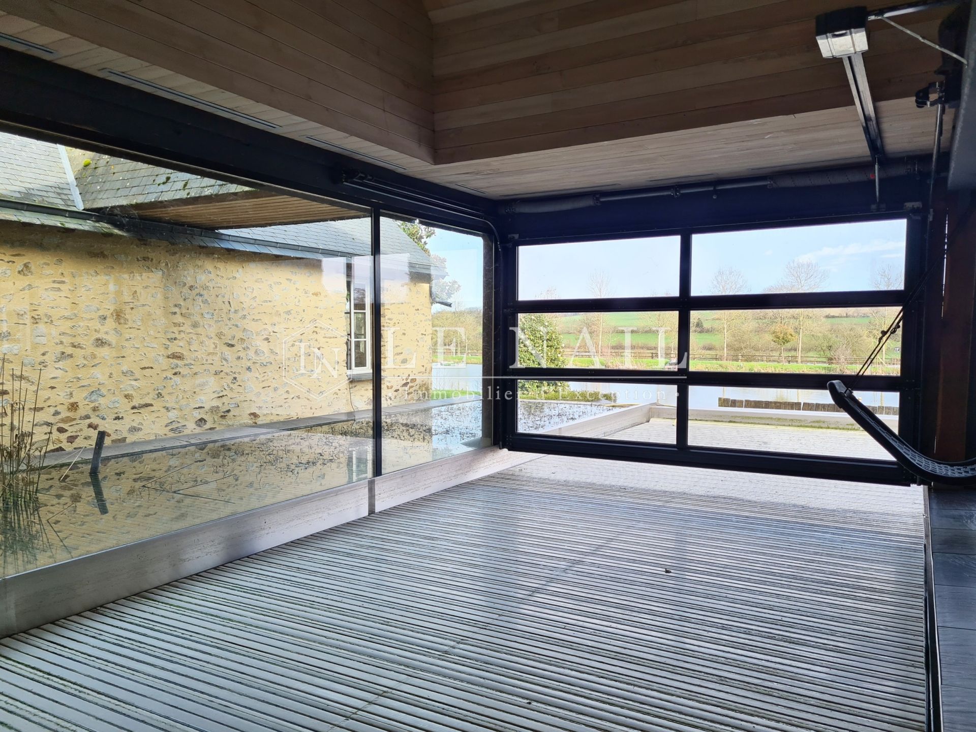 manoir 17 pièces en vente à CHATEAU GONTIER SUR MAYENNE (53200)