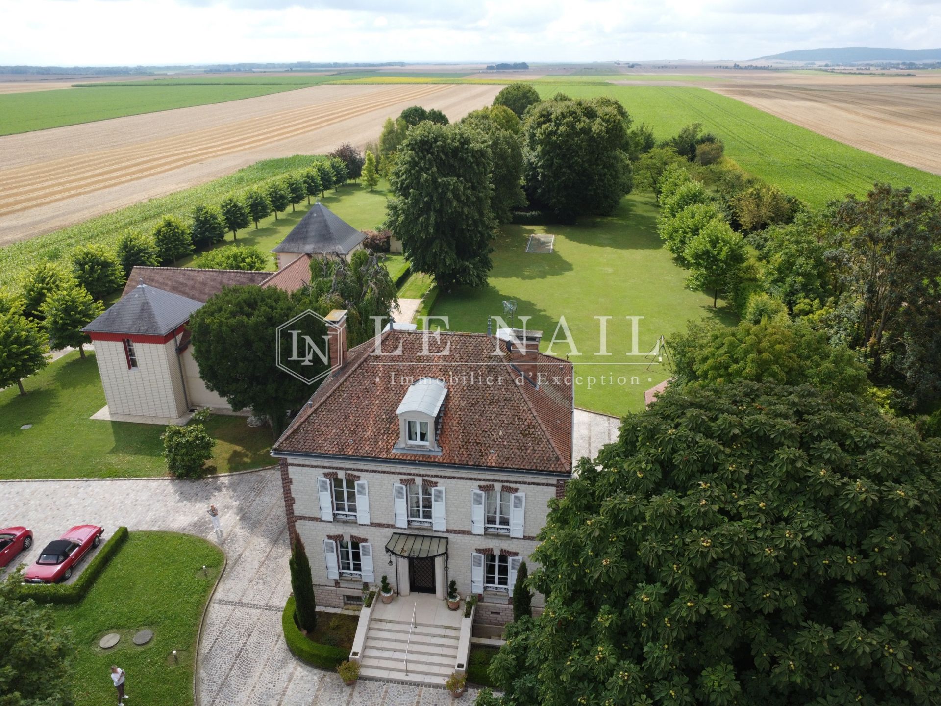 property 7 rooms for sale on TROYES (10000)