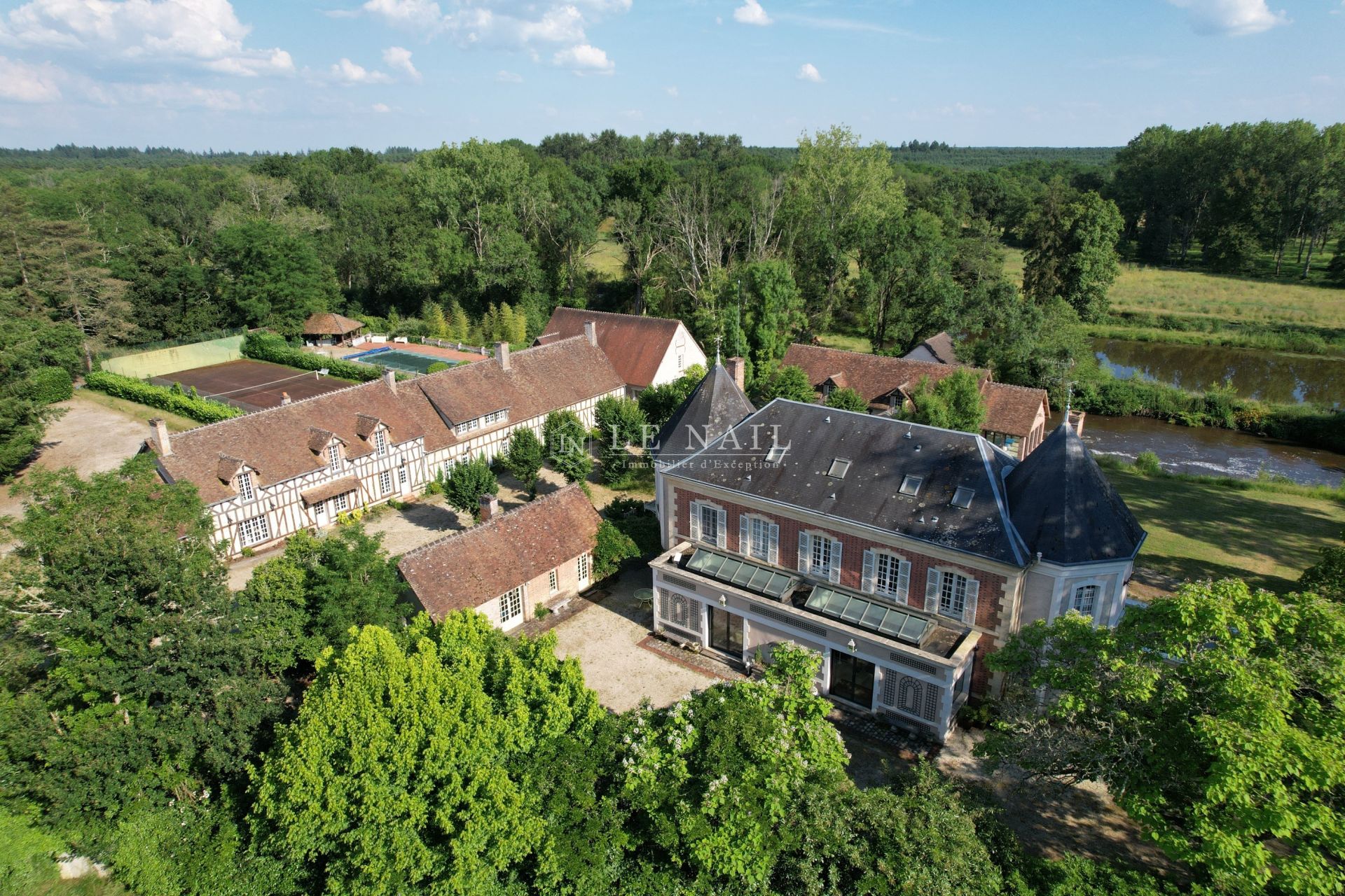 propriété 14 pièces en vente à LAMOTTE BEUVRON (41600)
