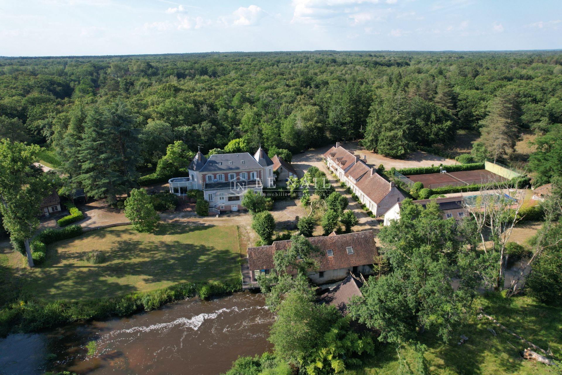 propriété 14 pièces en vente à LAMOTTE BEUVRON (41600)