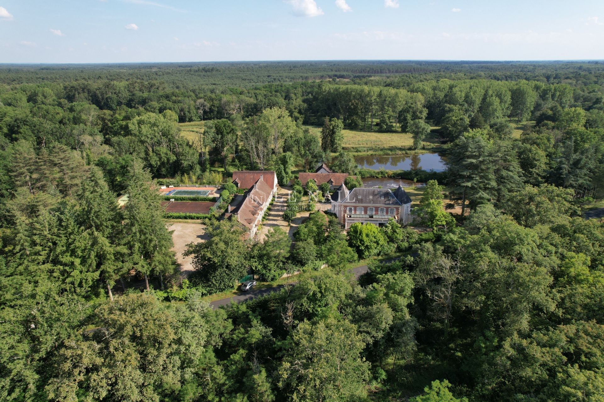 propriété 14 pièces en vente à LAMOTTE BEUVRON (41600)