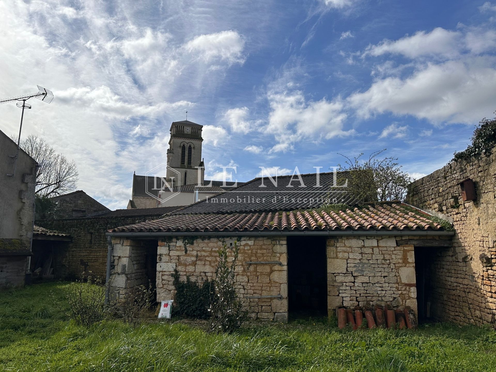 maison 8 pièces en vente à LUCON (85400)