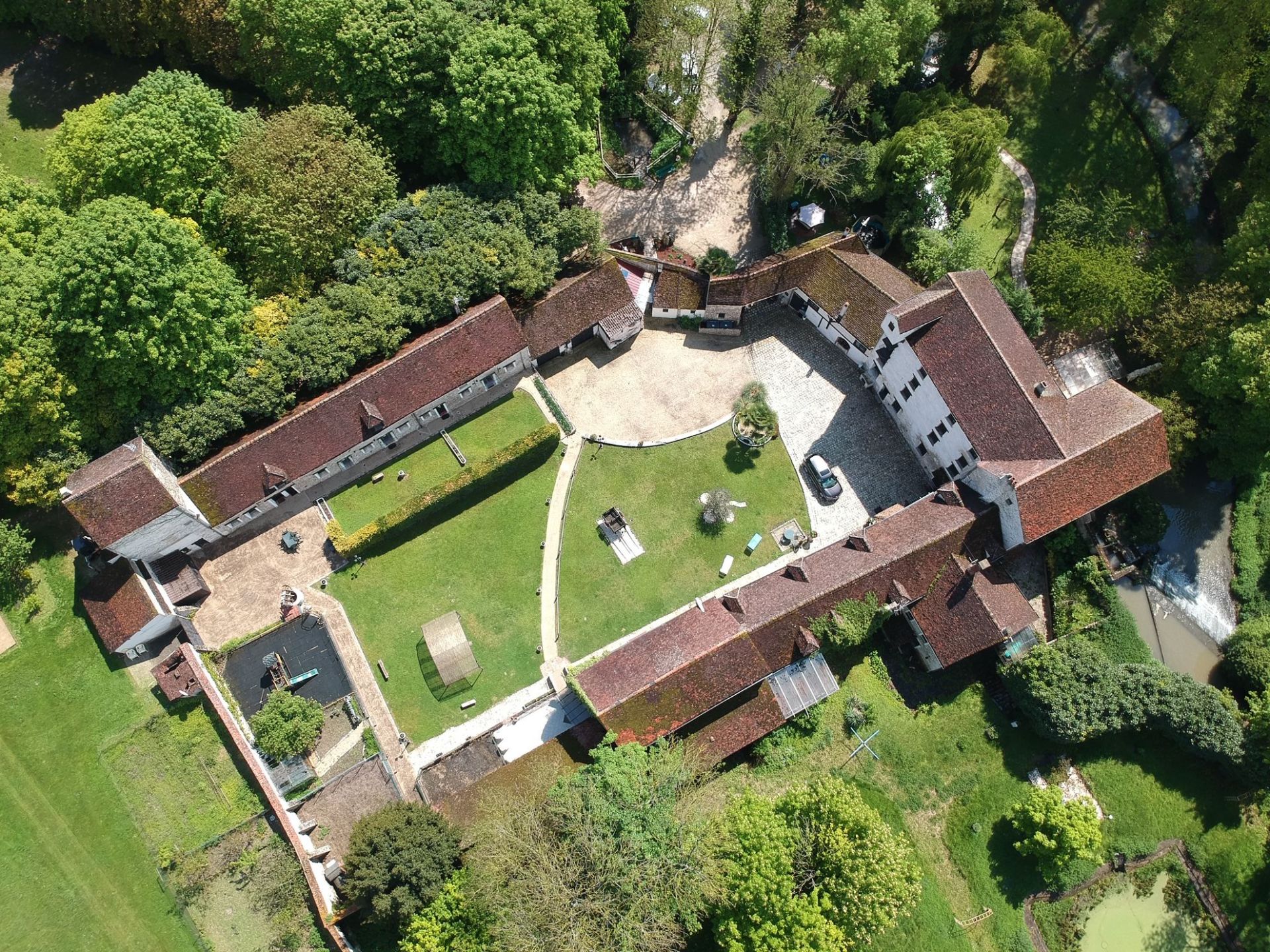propriété 37 pièces en vente à CLAYE SOUILLY (77410)