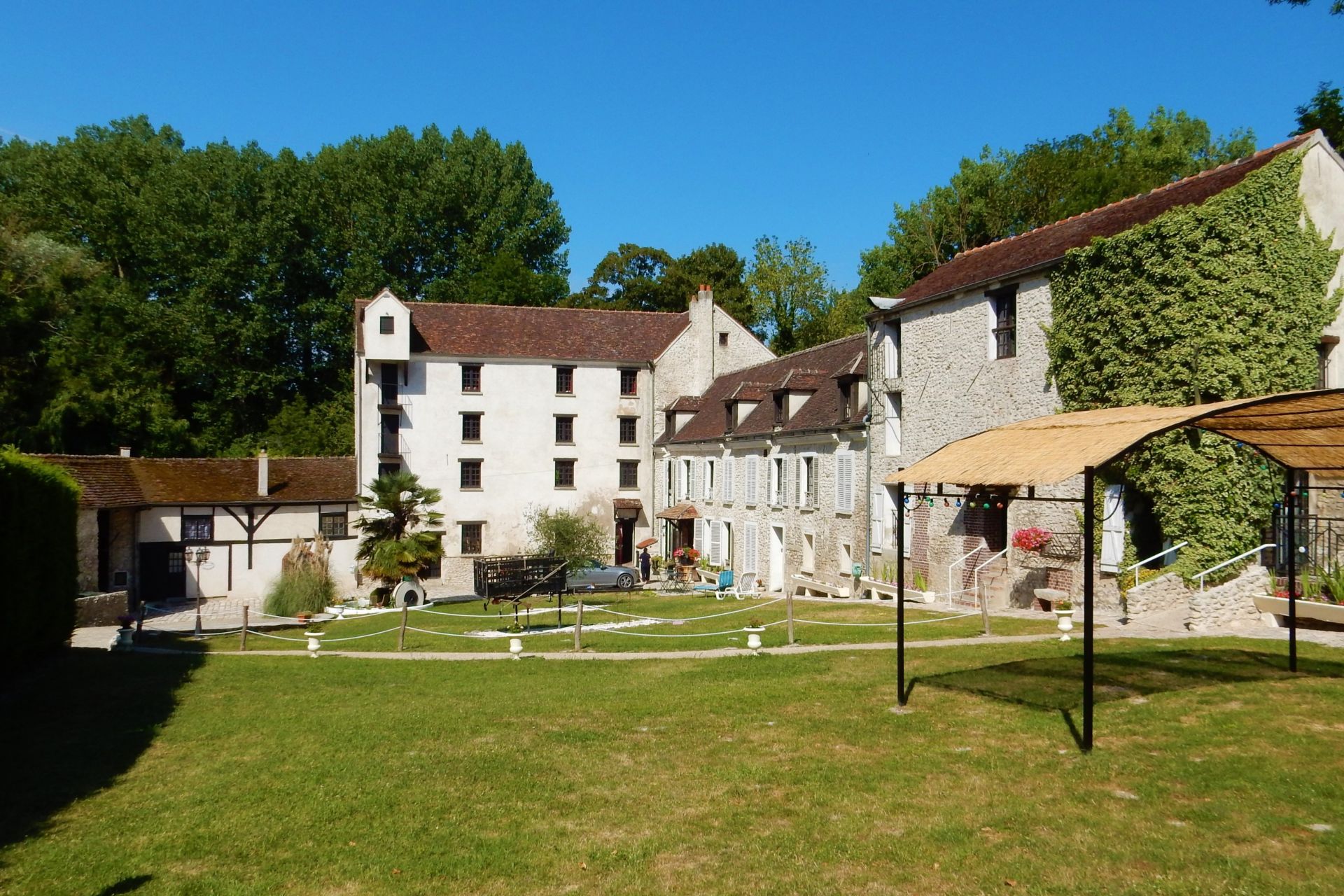 propriété 37 pièces en vente à CLAYE SOUILLY (77410)