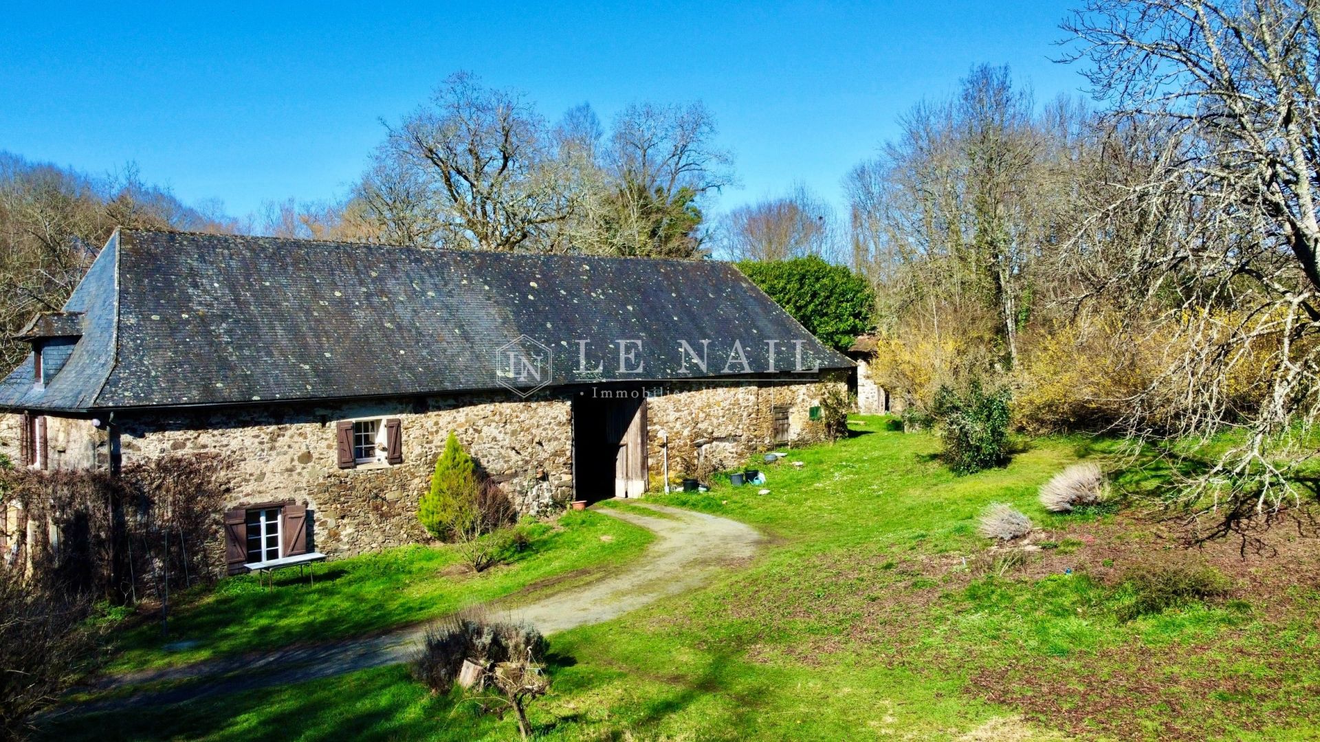château 17 pièces en vente à PERIGUEUX (24000)