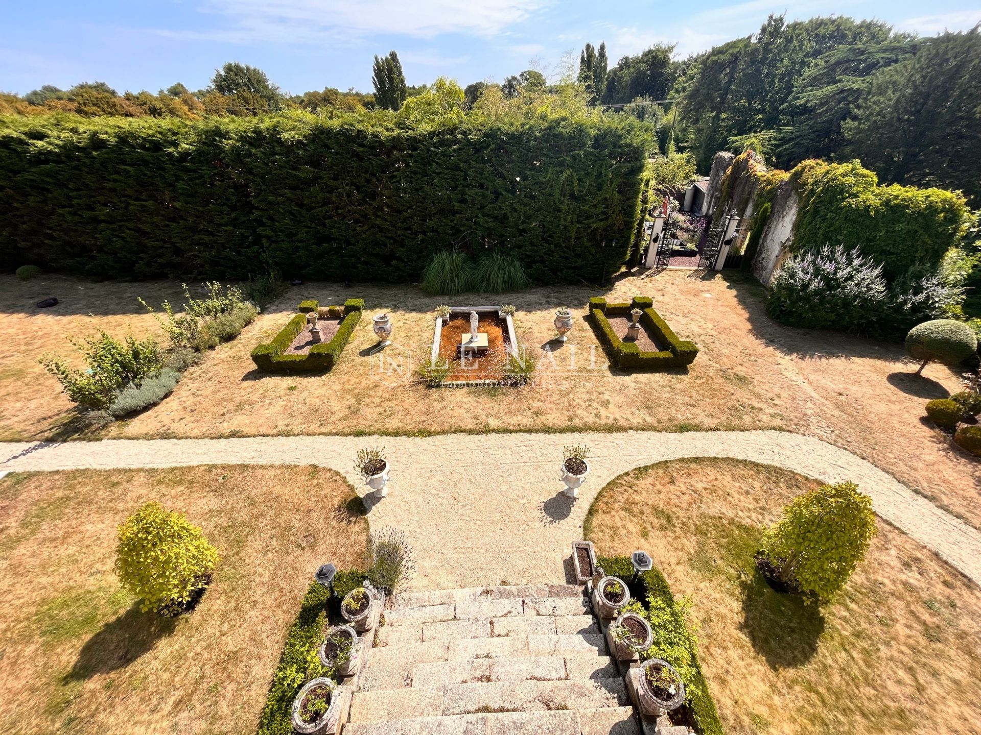 property 7 rooms for sale on VIEILLEVIGNE (44116)