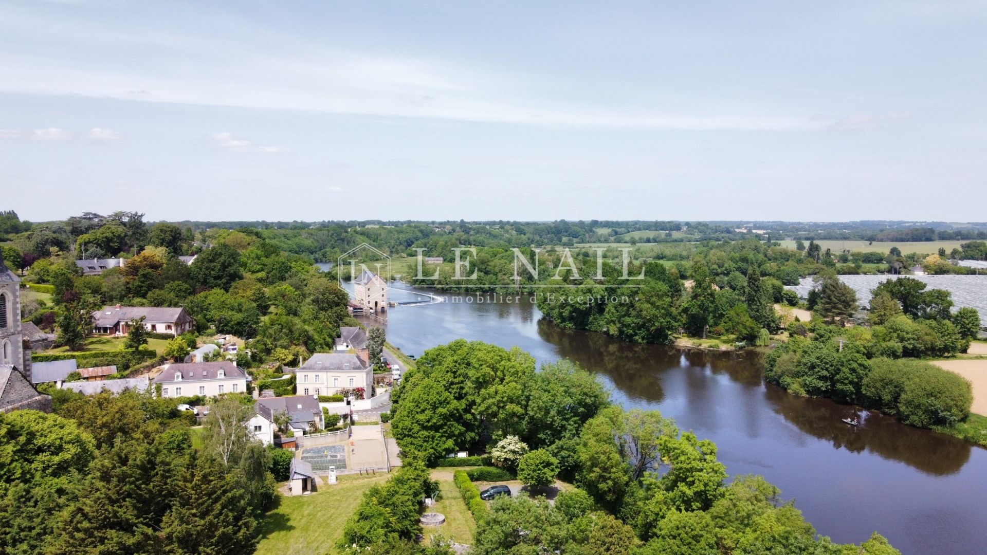 house 9 rooms for sale on LE LION D ANGERS (49220)