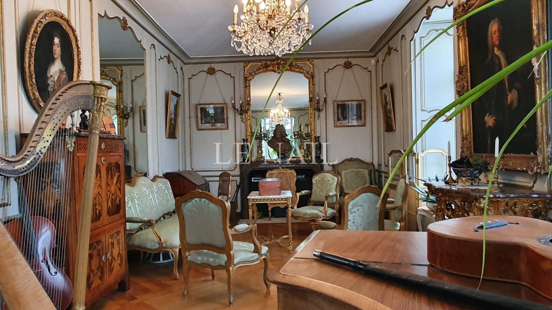 hôtel particulier 10 pièces en vente à VALOGNES (50700)