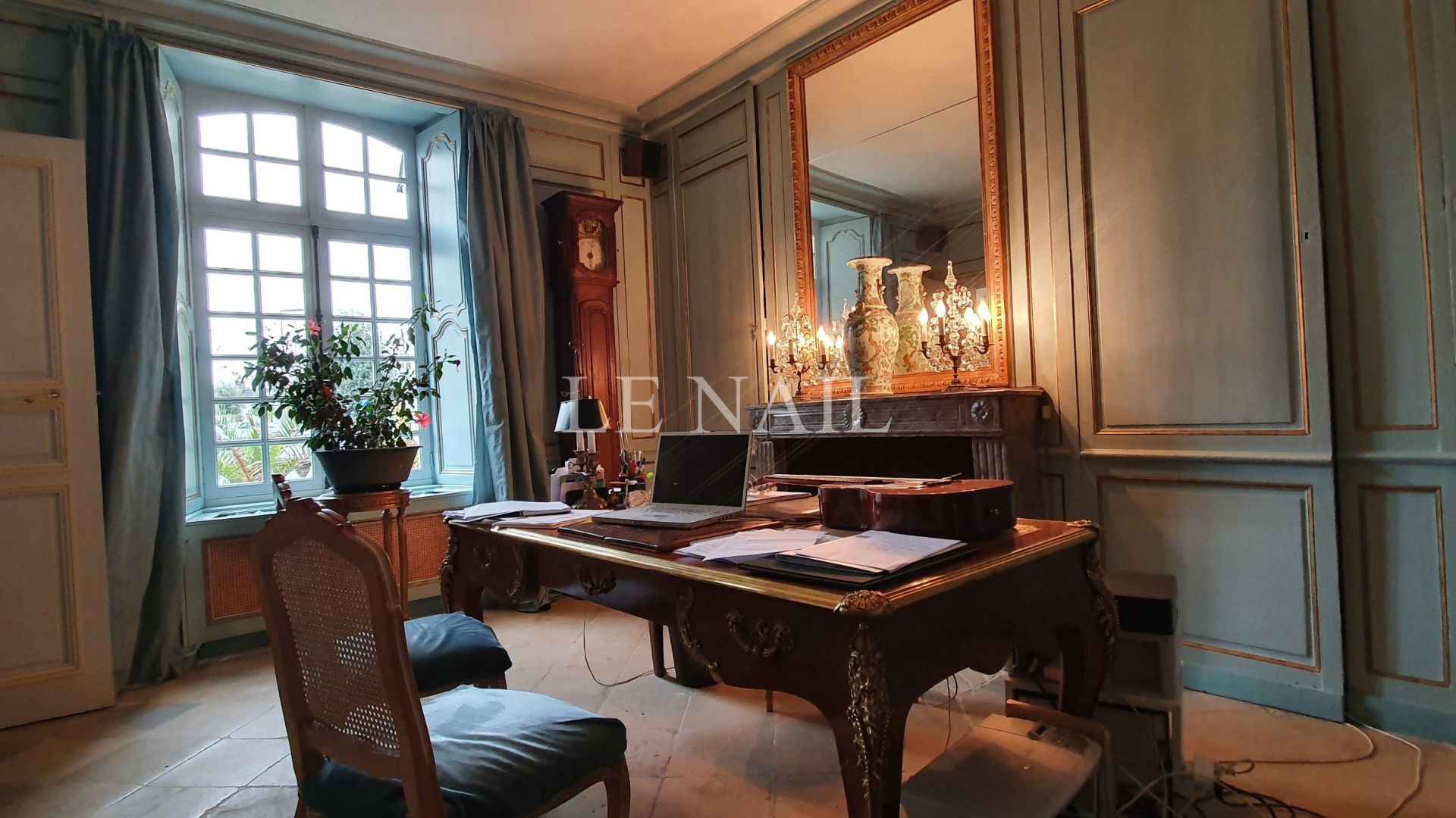 hôtel particulier 10 pièces en vente à VALOGNES (50700)