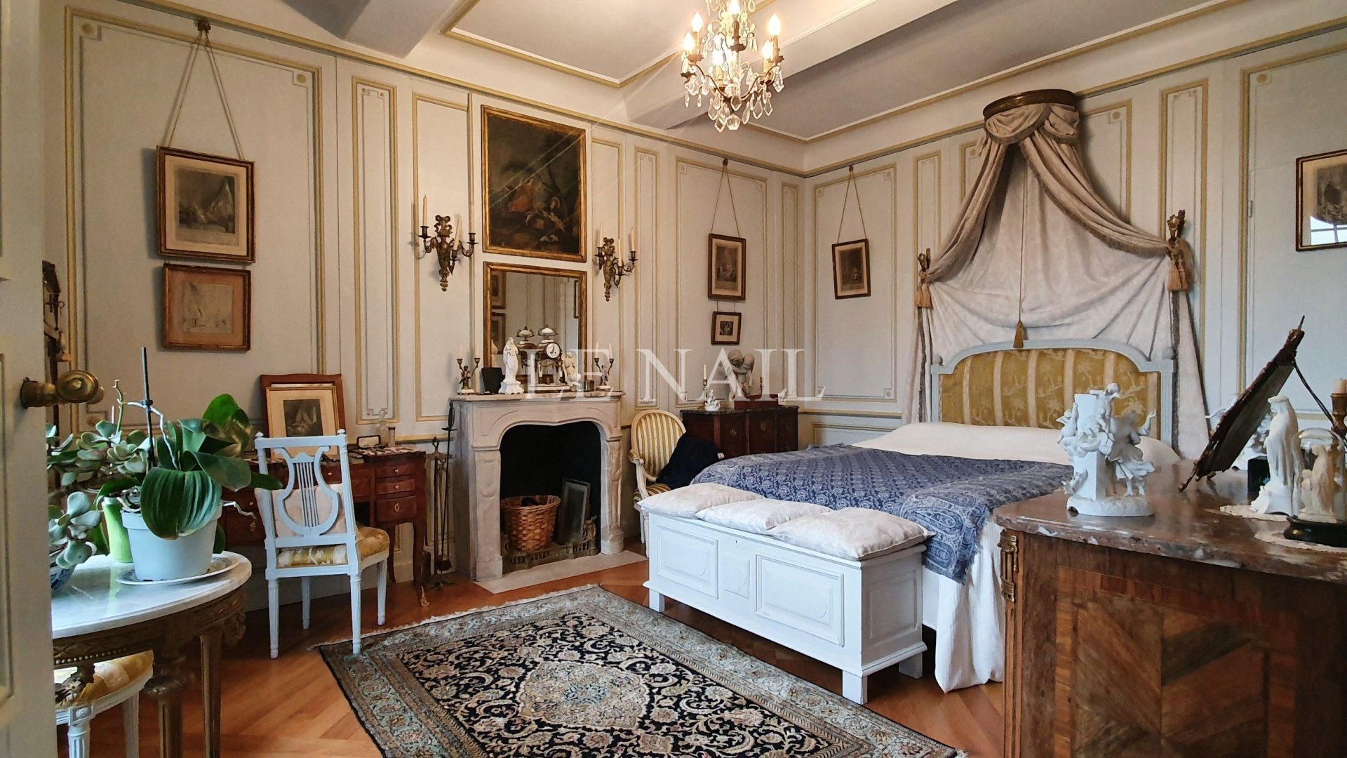 hôtel particulier 10 pièces en vente à VALOGNES (50700)