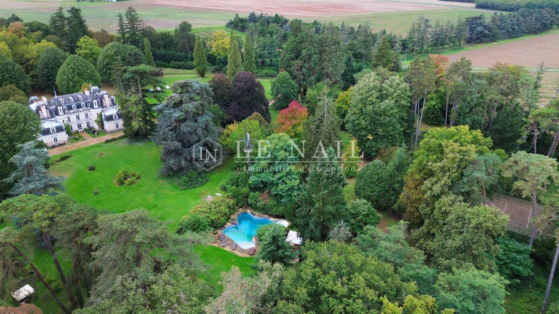 château 20 pièces en vente à TOURS (37000)