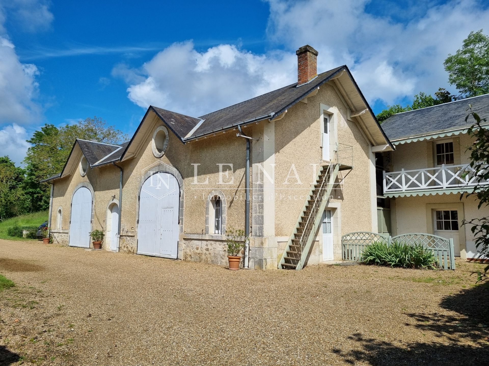 castle 20 rooms for sale on CHATEAU DU LOIR (72500)