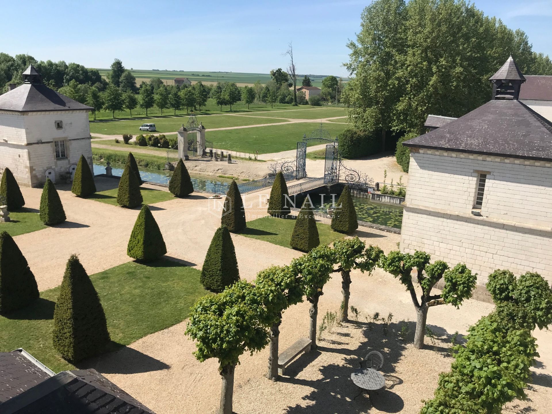 château 36 pièces en vente à CHALONS EN CHAMPAGNE (51000)