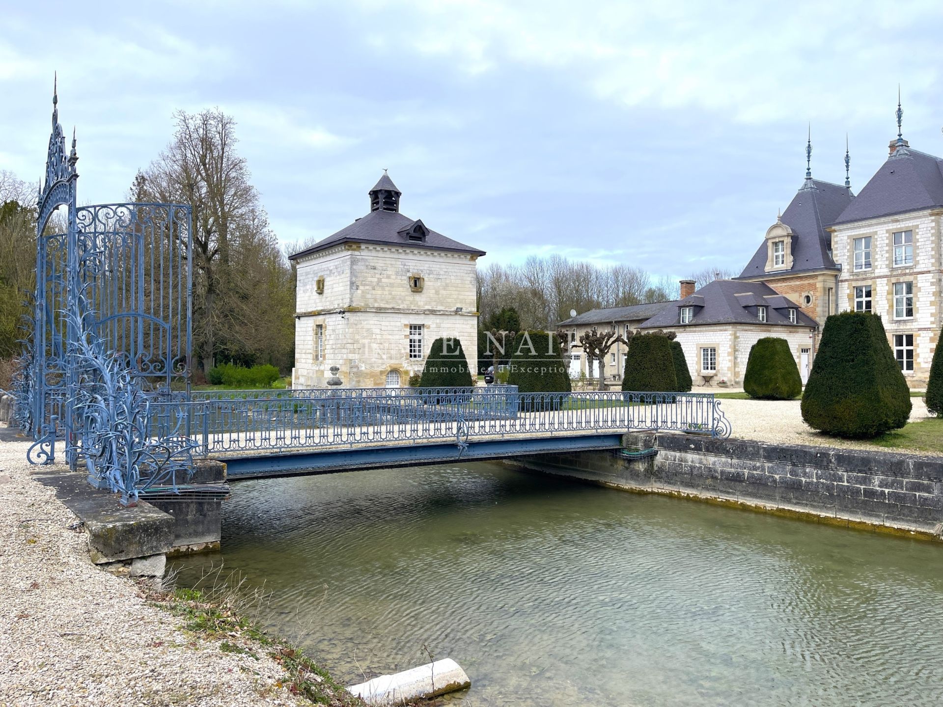 château 36 pièces en vente à CHALONS EN CHAMPAGNE (51000)